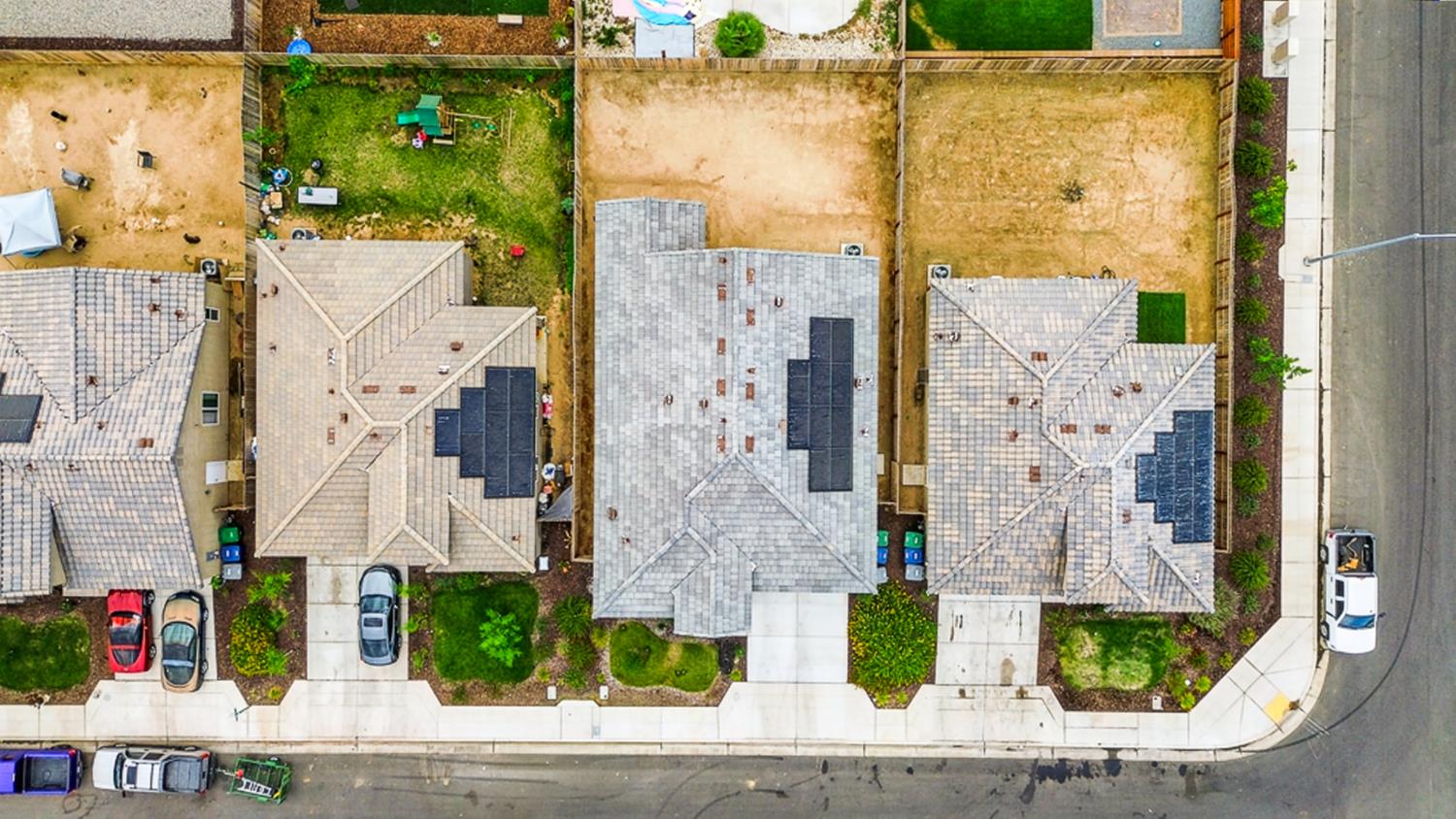 1140 Wasatch Dr, Madera, CA 93638