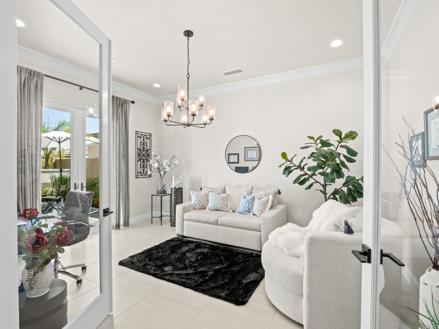 2283 E Courtside Dr, Fresno, CA 93730