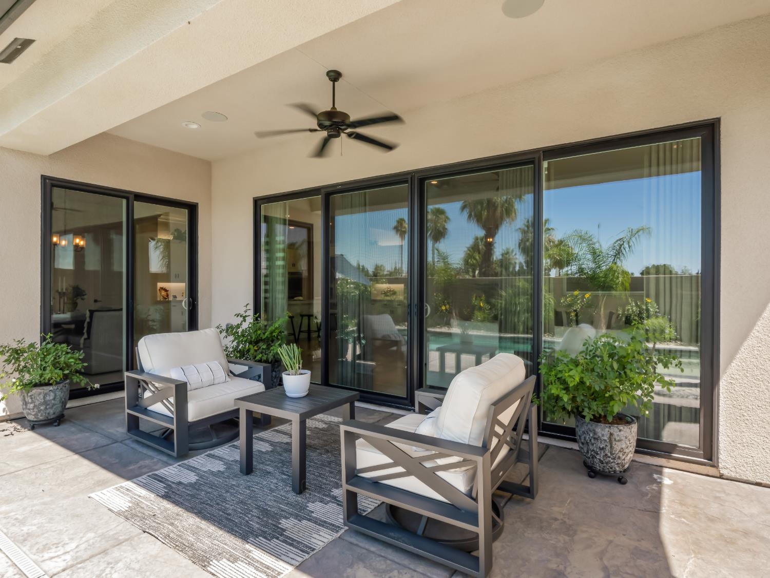 2283 E Courtside Dr, Fresno, CA 93730
