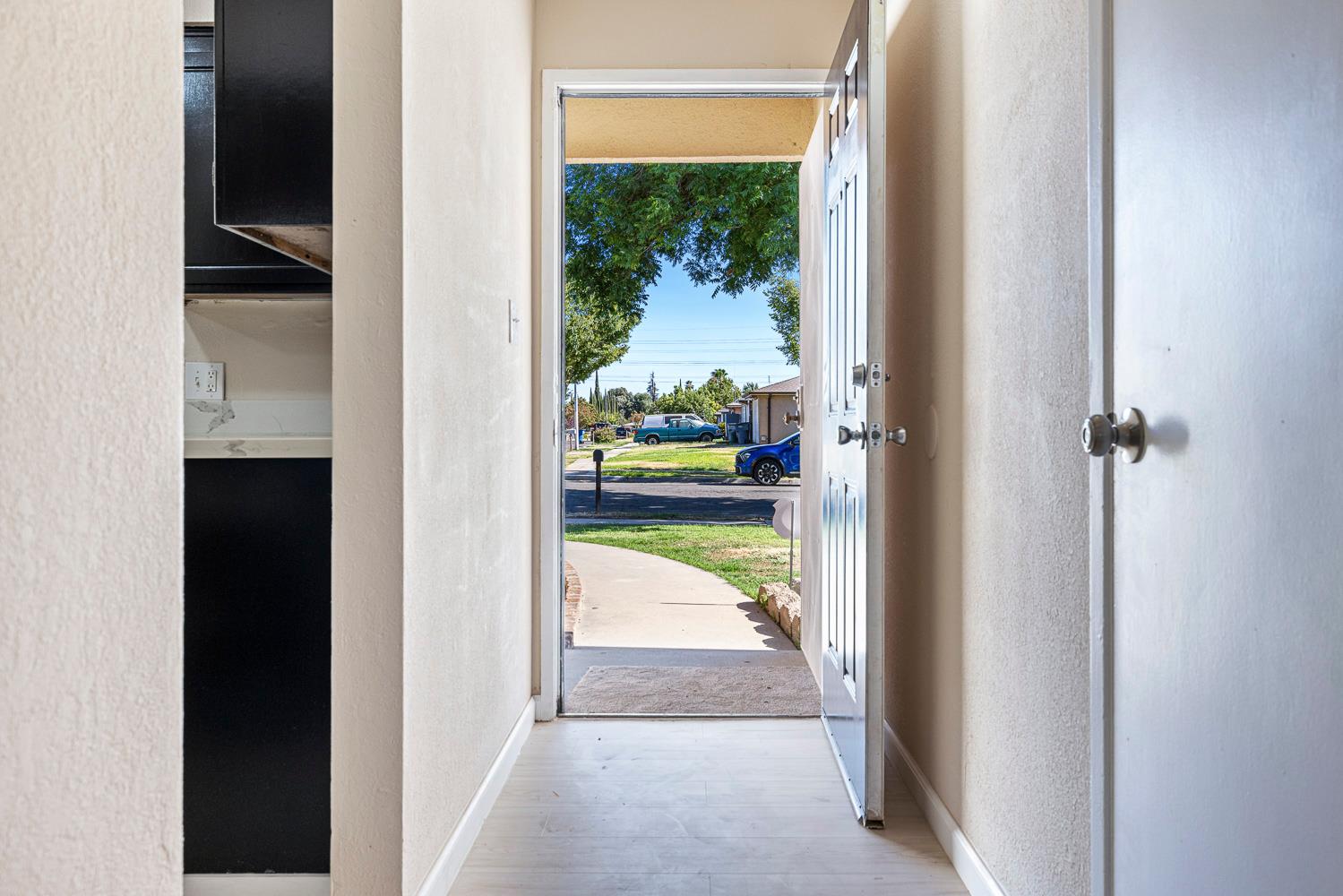 2276 W Gettysburg Ave, Fresno, CA 93705