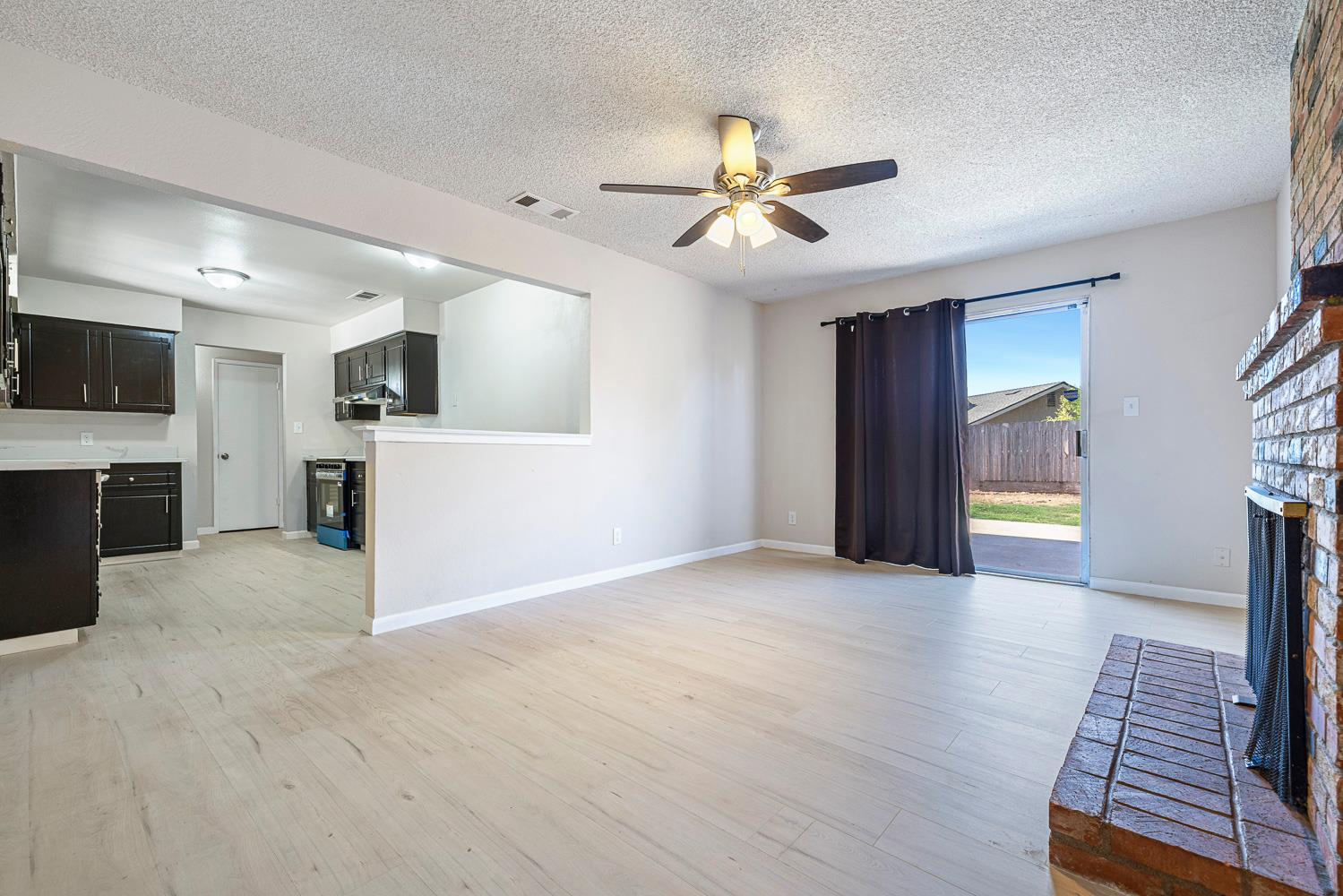 2276 W Gettysburg Ave, Fresno, CA 93705