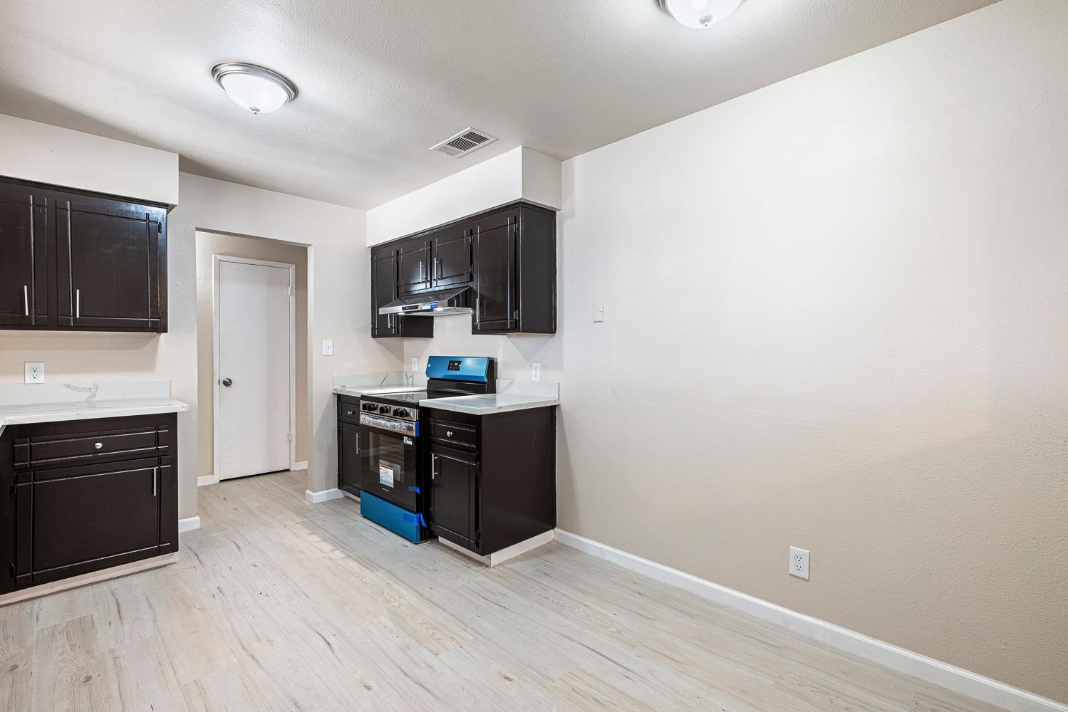 2276 W Gettysburg Ave, Fresno, CA 93705