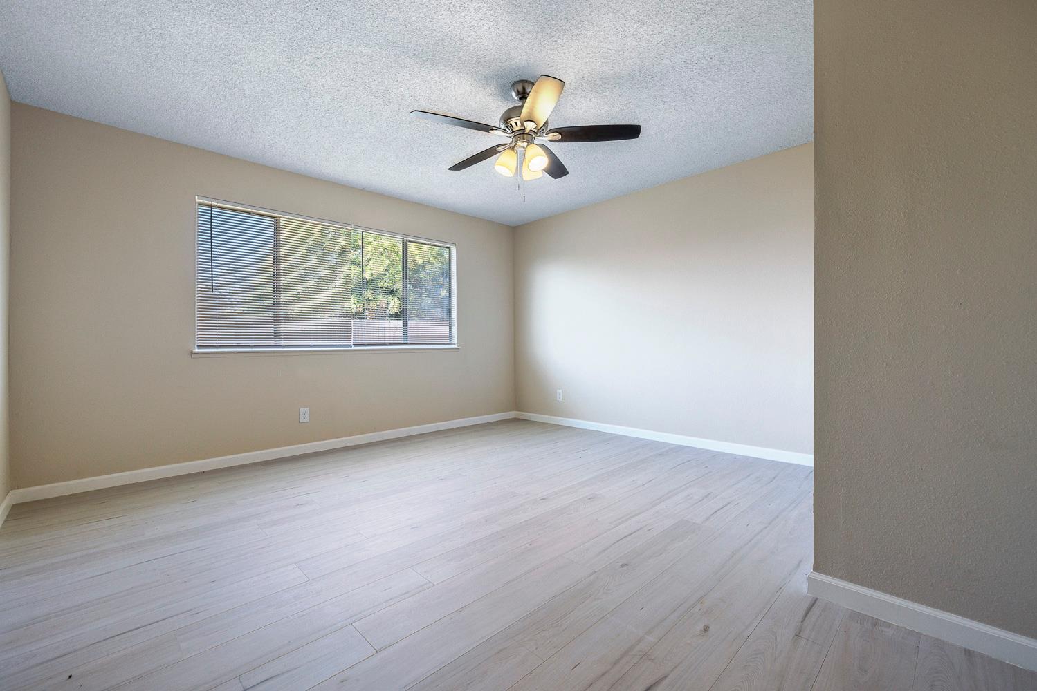 2276 W Gettysburg Ave, Fresno, CA 93705