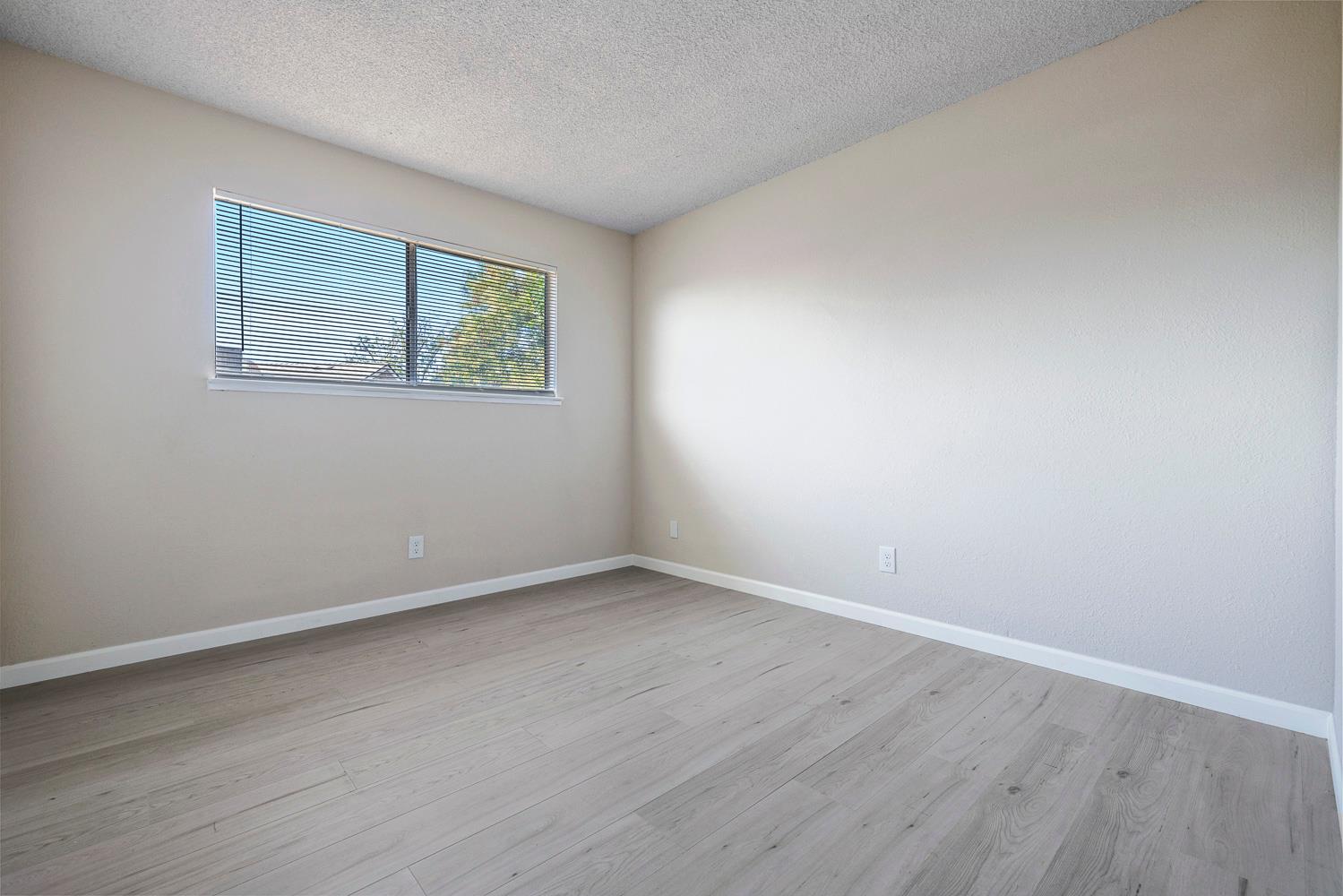 2276 W Gettysburg Ave, Fresno, CA 93705