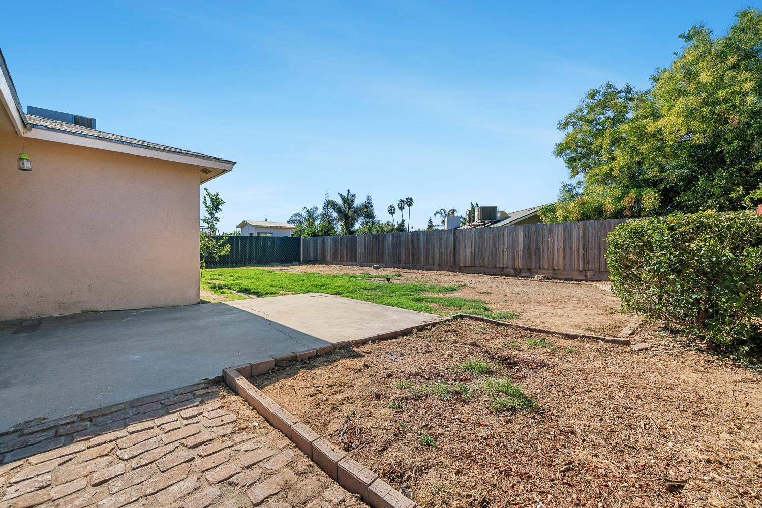 2276 W Gettysburg Ave, Fresno, CA 93705