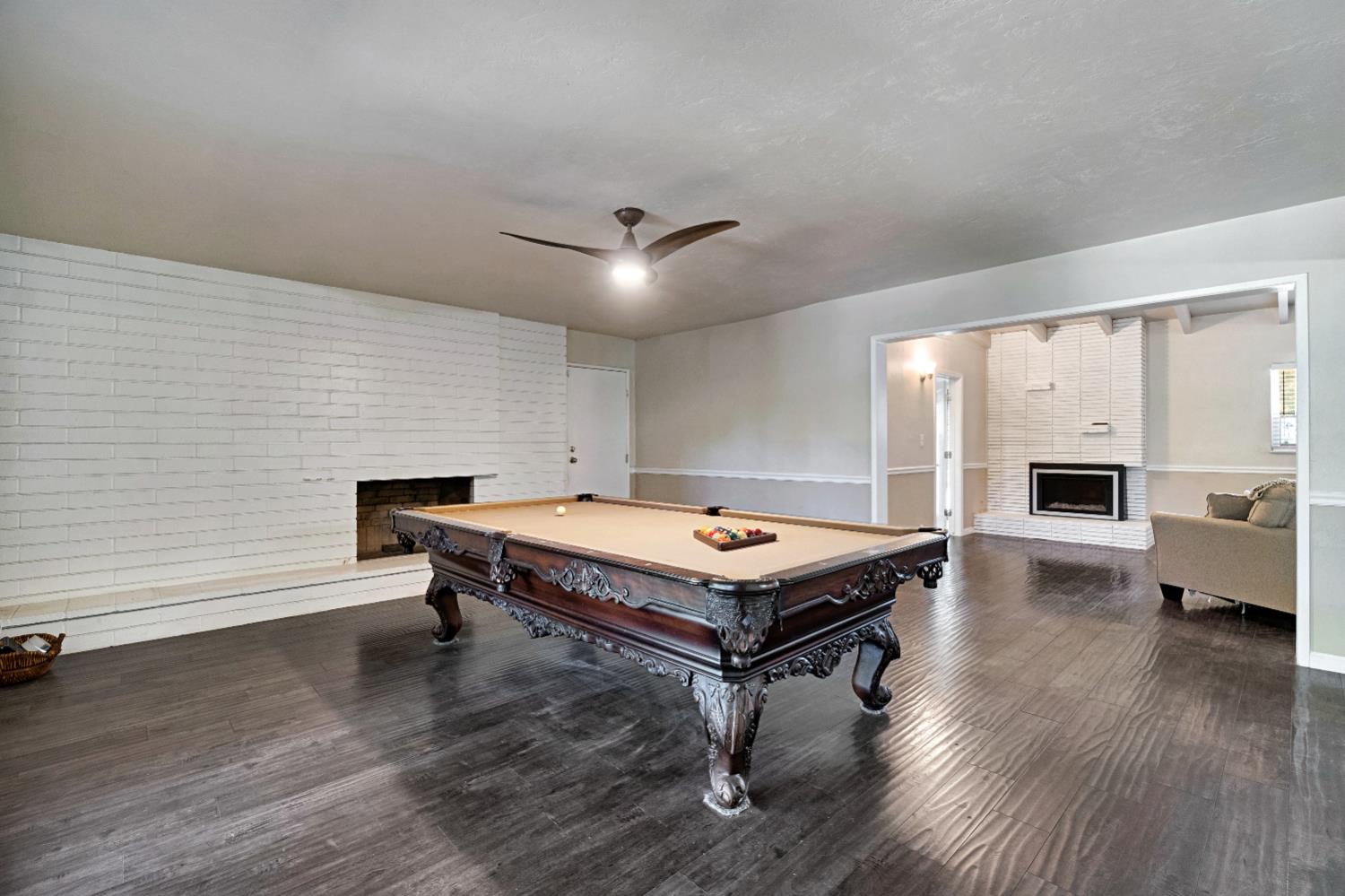918 E Hampton Way, Fresno, CA 93704