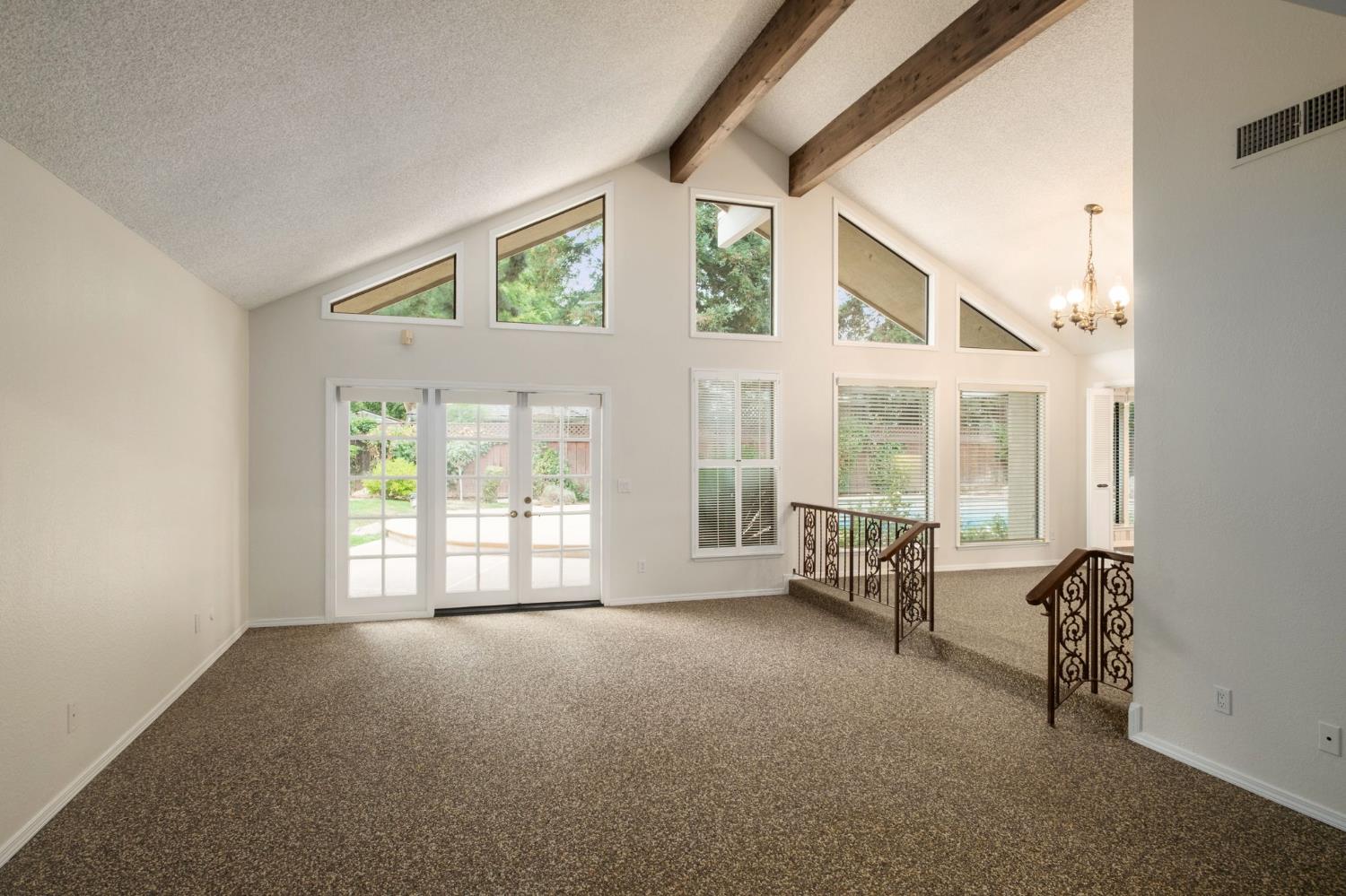 3146 W Alluvial Ave, Fresno, CA 93711