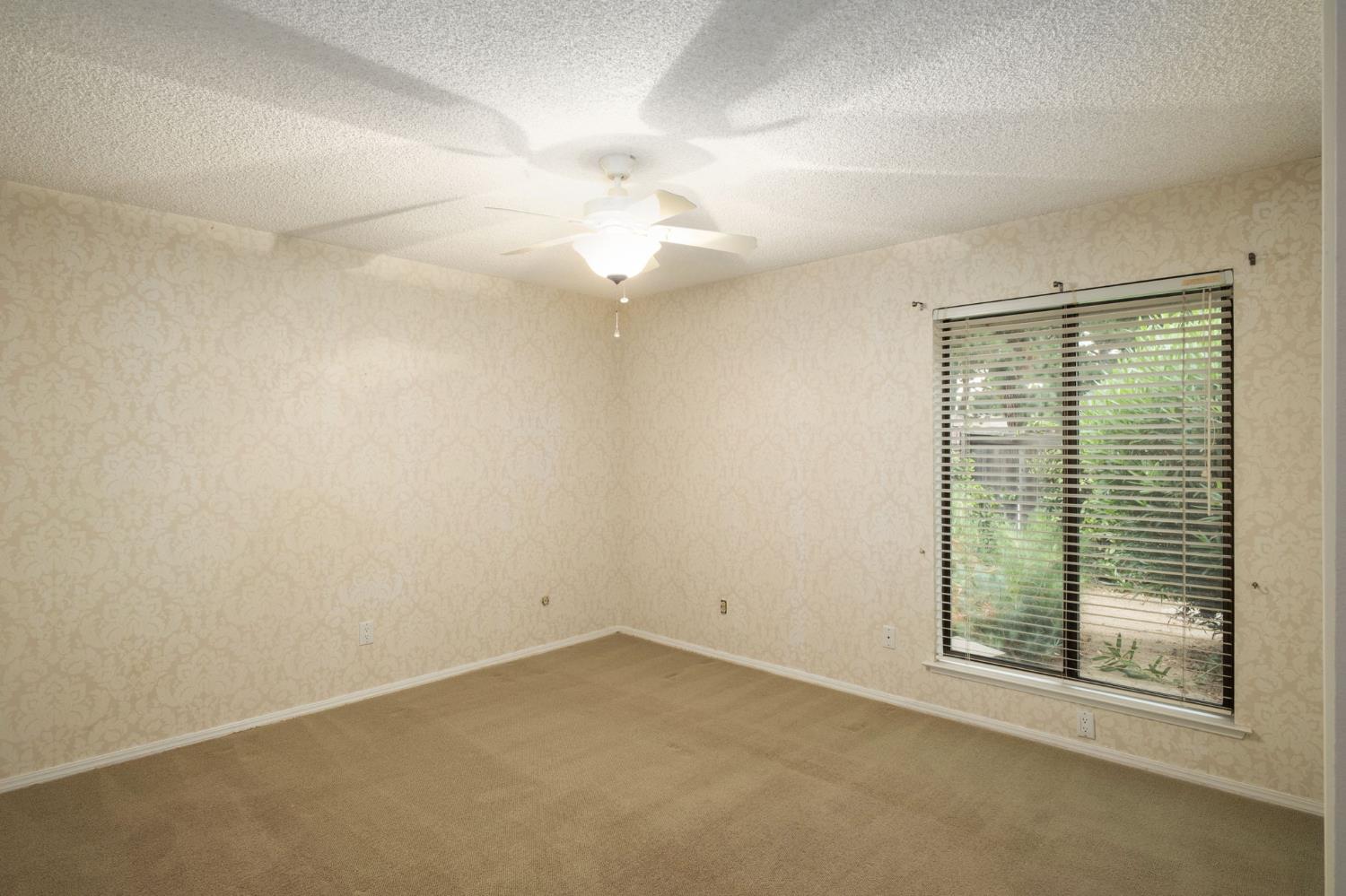 3146 W Alluvial Ave, Fresno, CA 93711