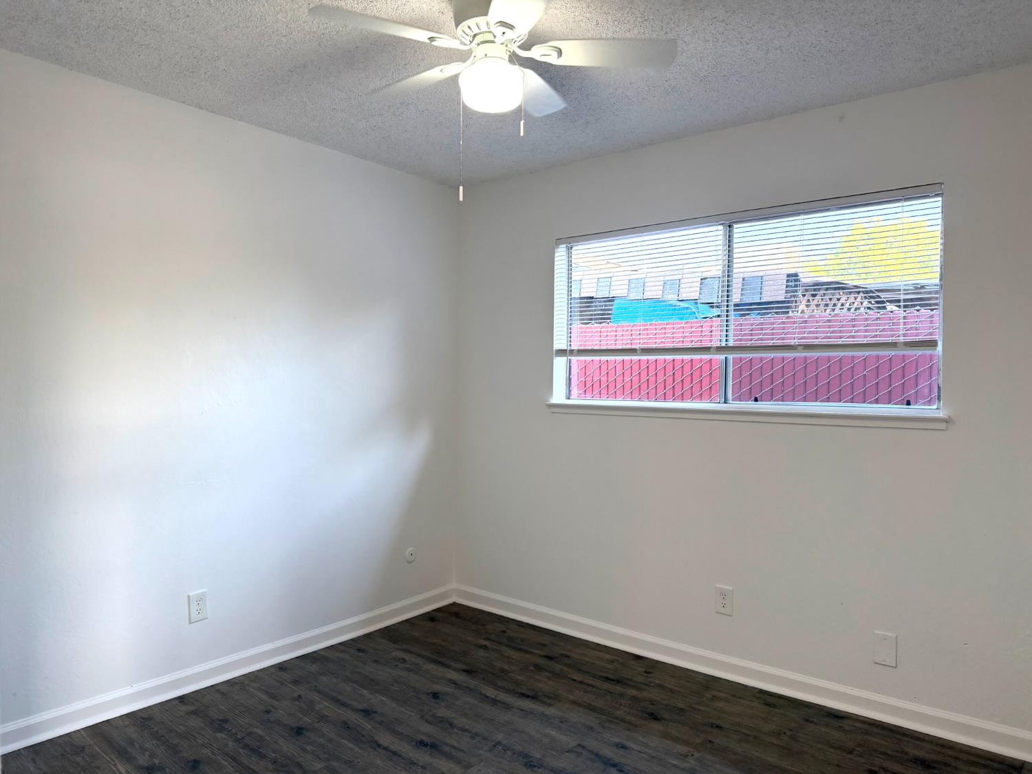 4689 N Feland Ave, Fresno, CA 93722