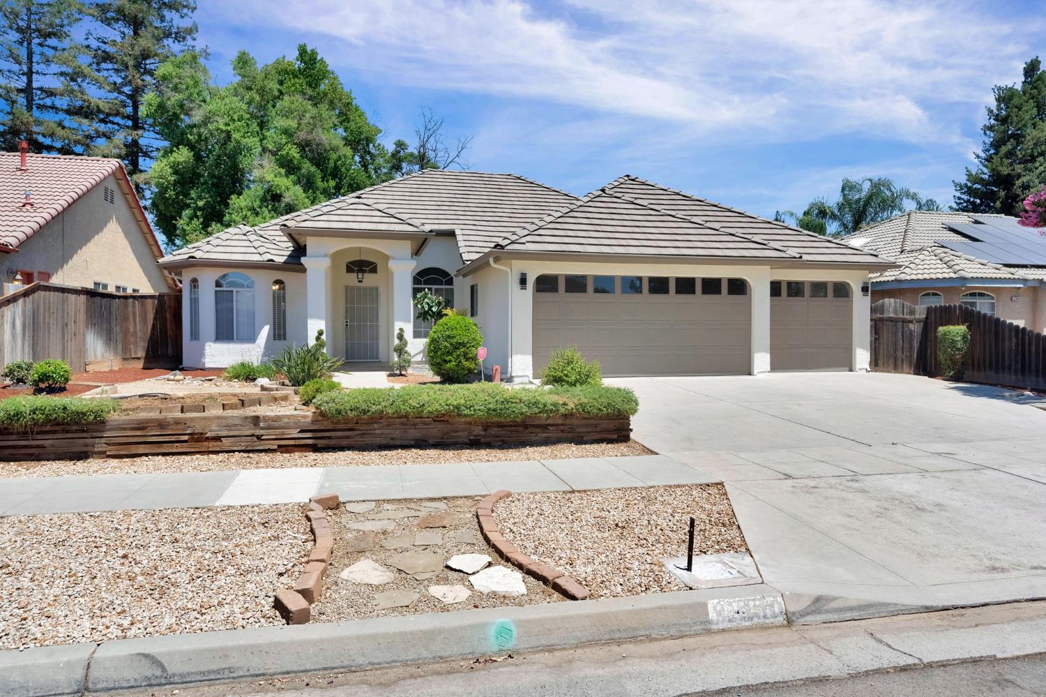 3550 W Escalon Ave, Fresno, CA 93711