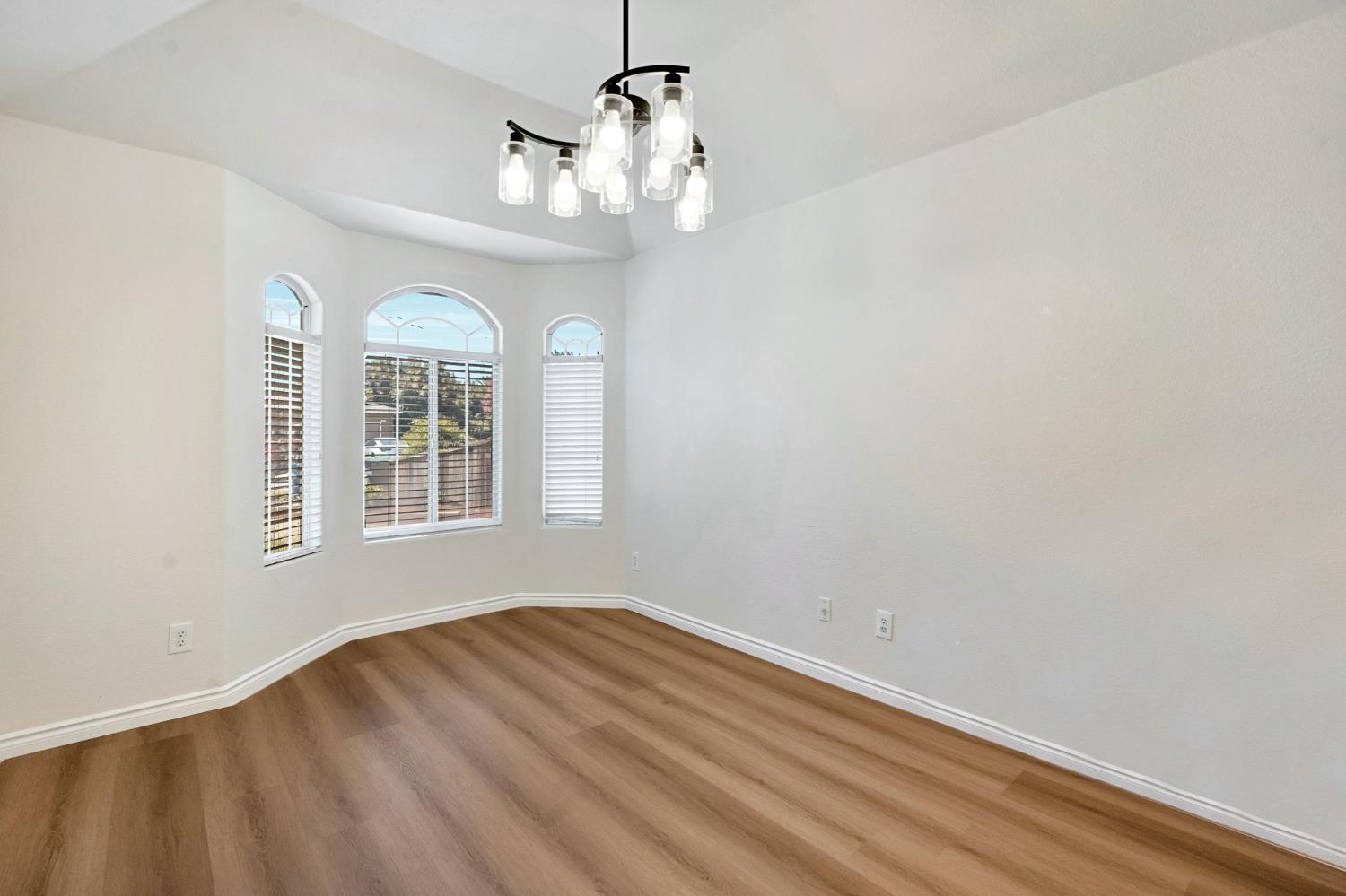 3550 W Escalon Ave, Fresno, CA 93711
