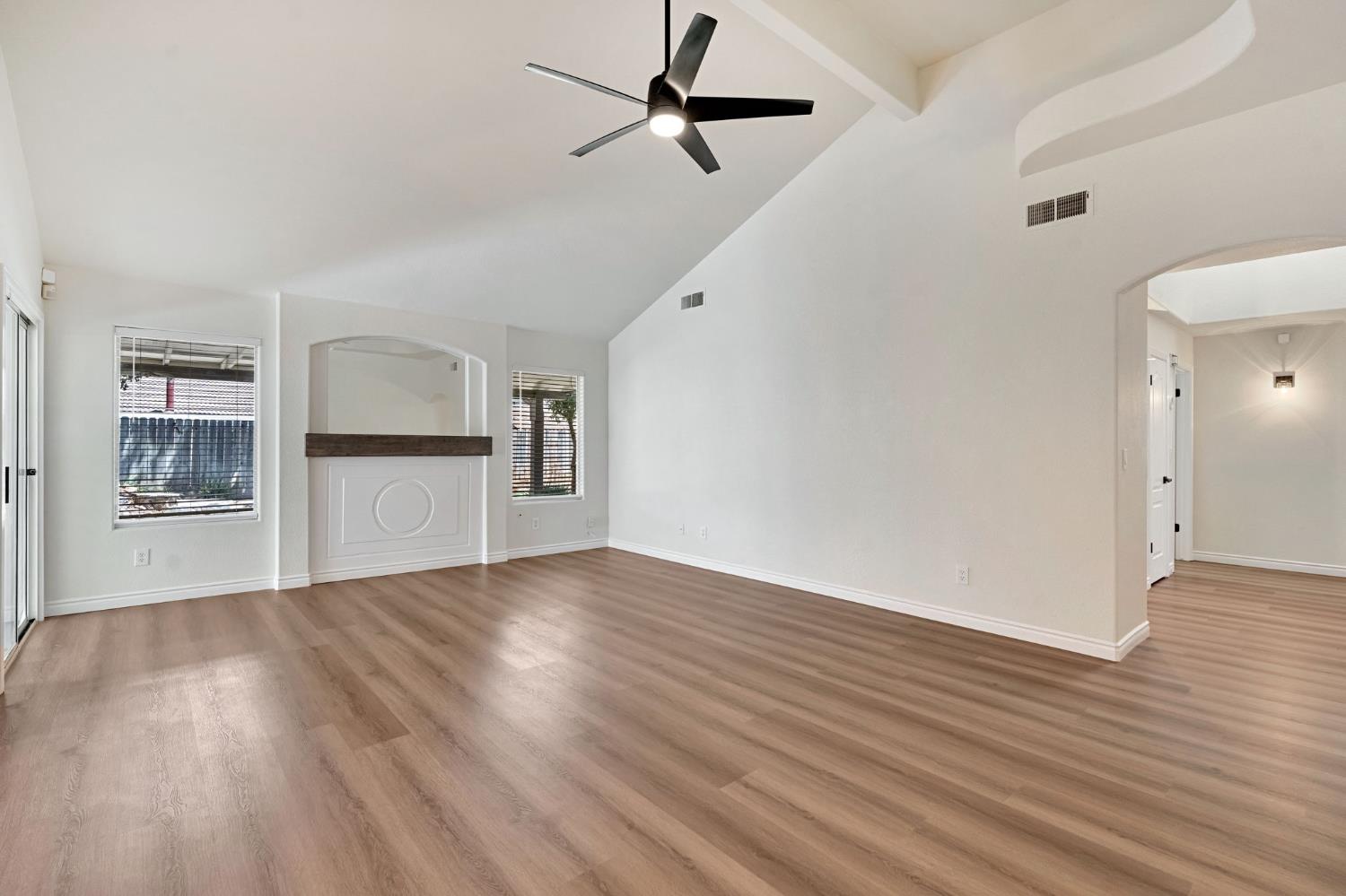 3550 W Escalon Ave, Fresno, CA 93711