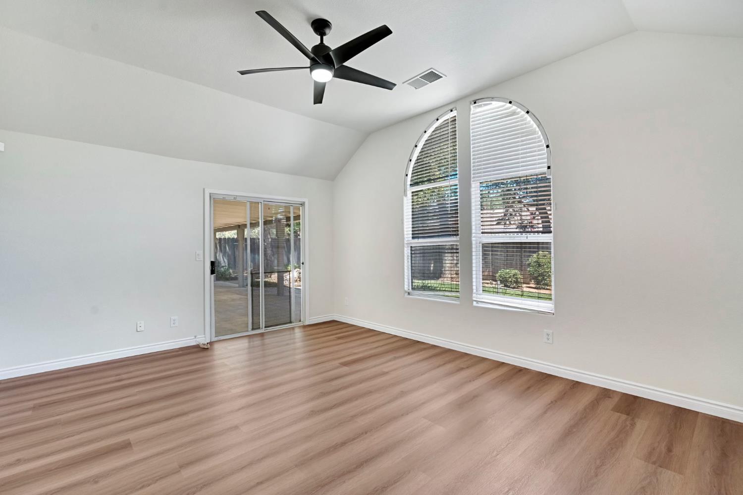 3550 W Escalon Ave, Fresno, CA 93711