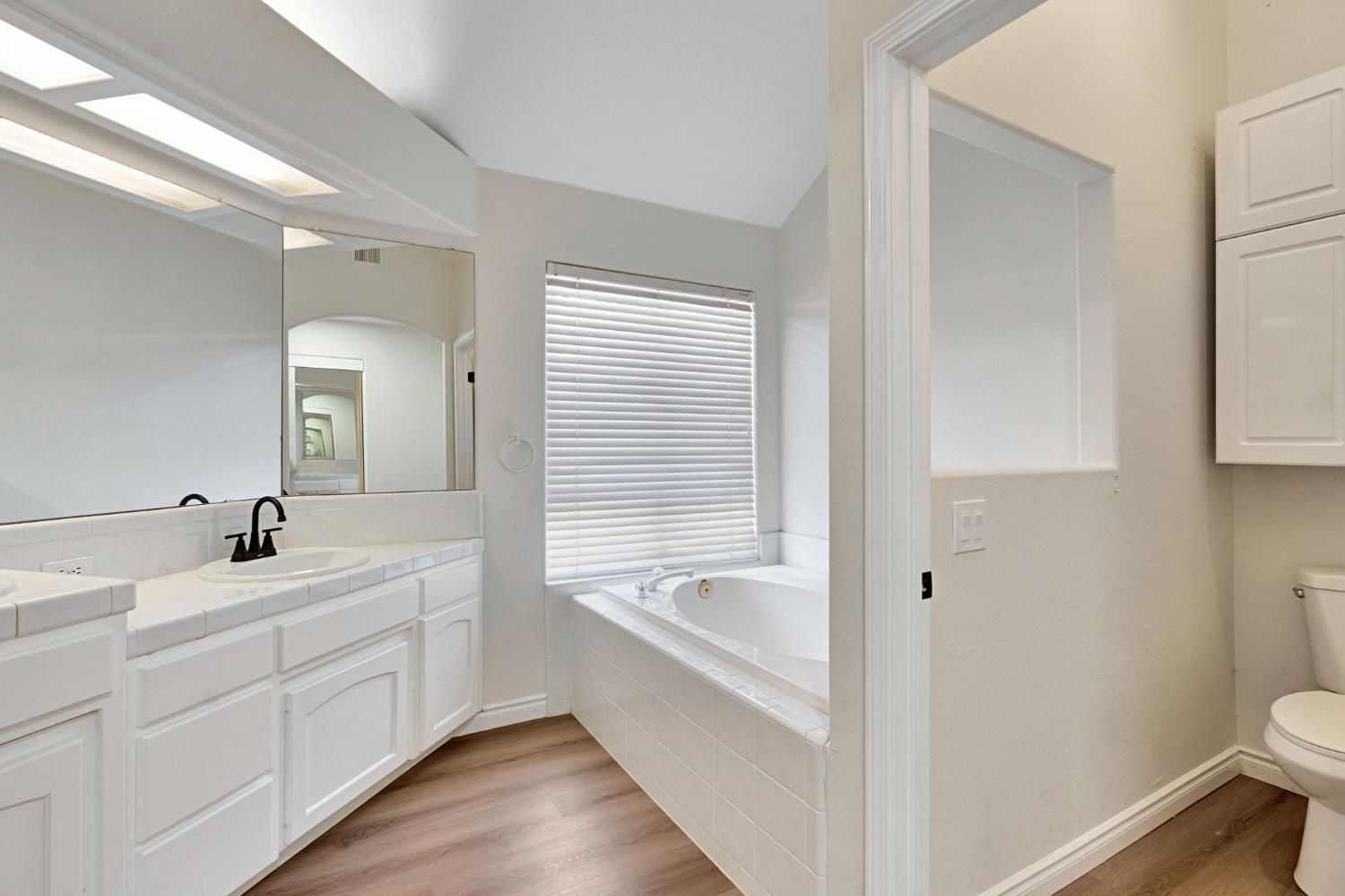 3550 W Escalon Ave, Fresno, CA 93711