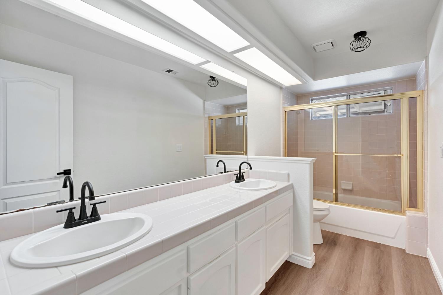 3550 W Escalon Ave, Fresno, CA 93711