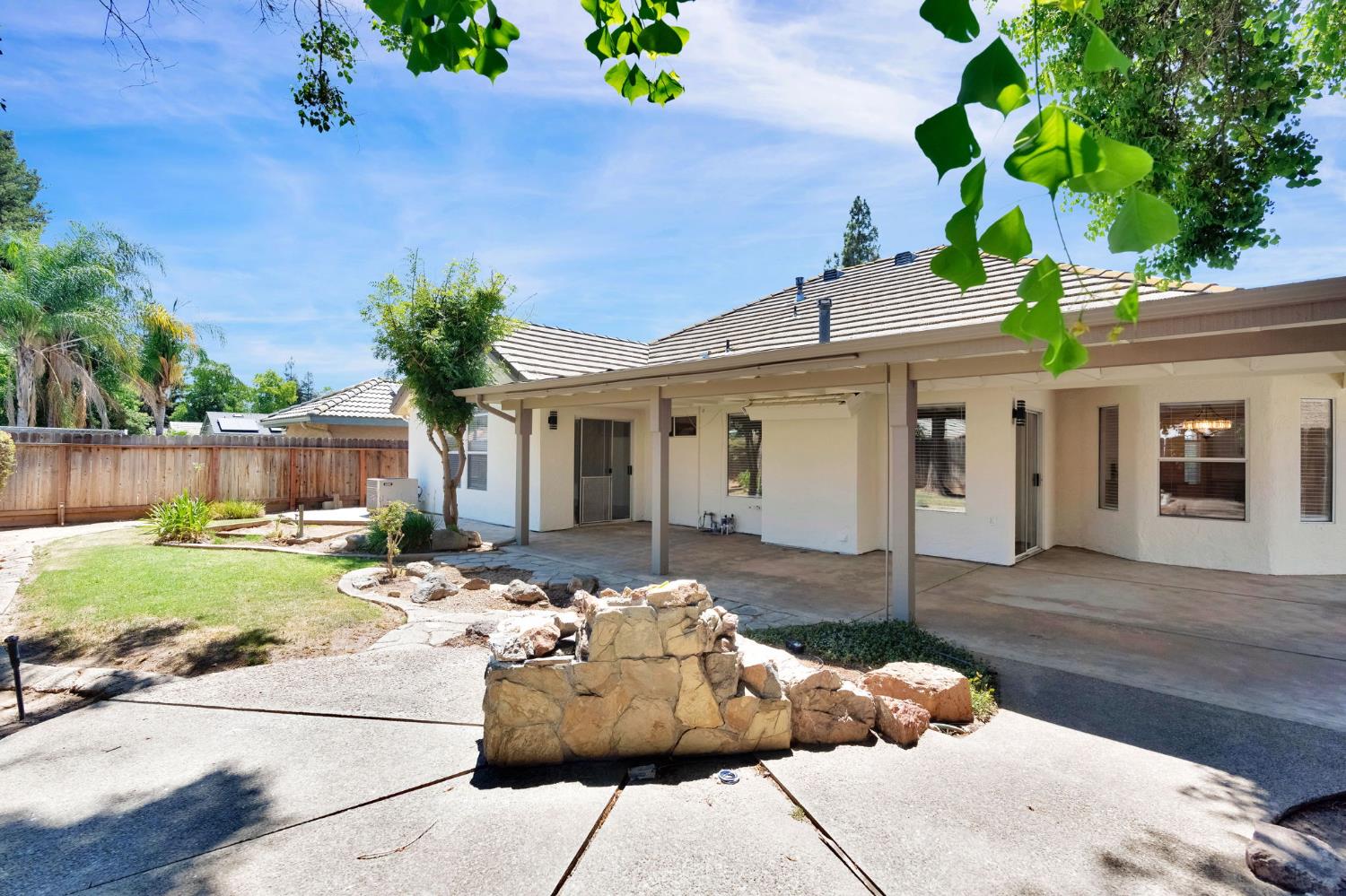 3550 W Escalon Ave, Fresno, CA 93711