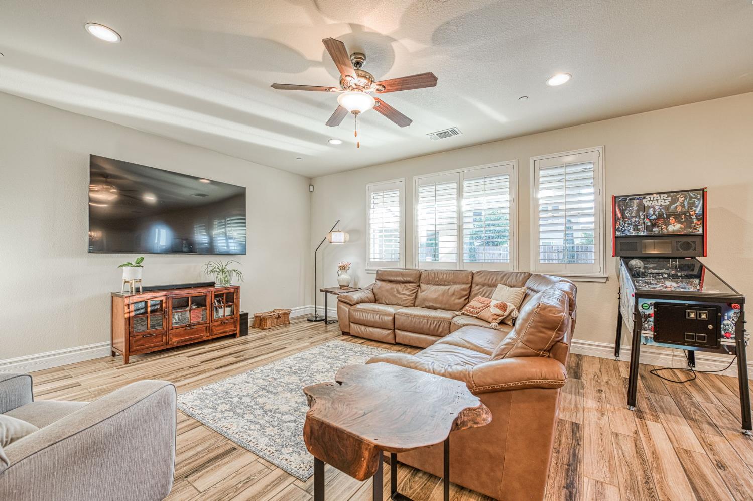 1266 N Redington Ave, Clovis, CA 93619
