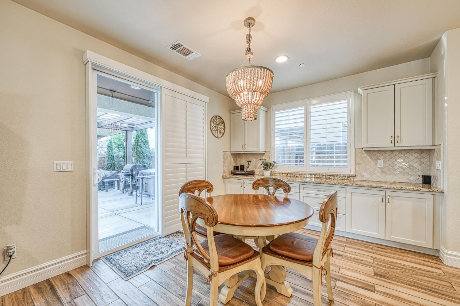 1266 N Redington Ave, Clovis, CA 93619