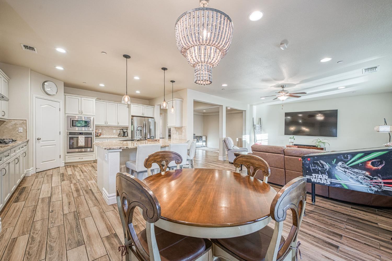 1266 N Redington Ave, Clovis, CA 93619