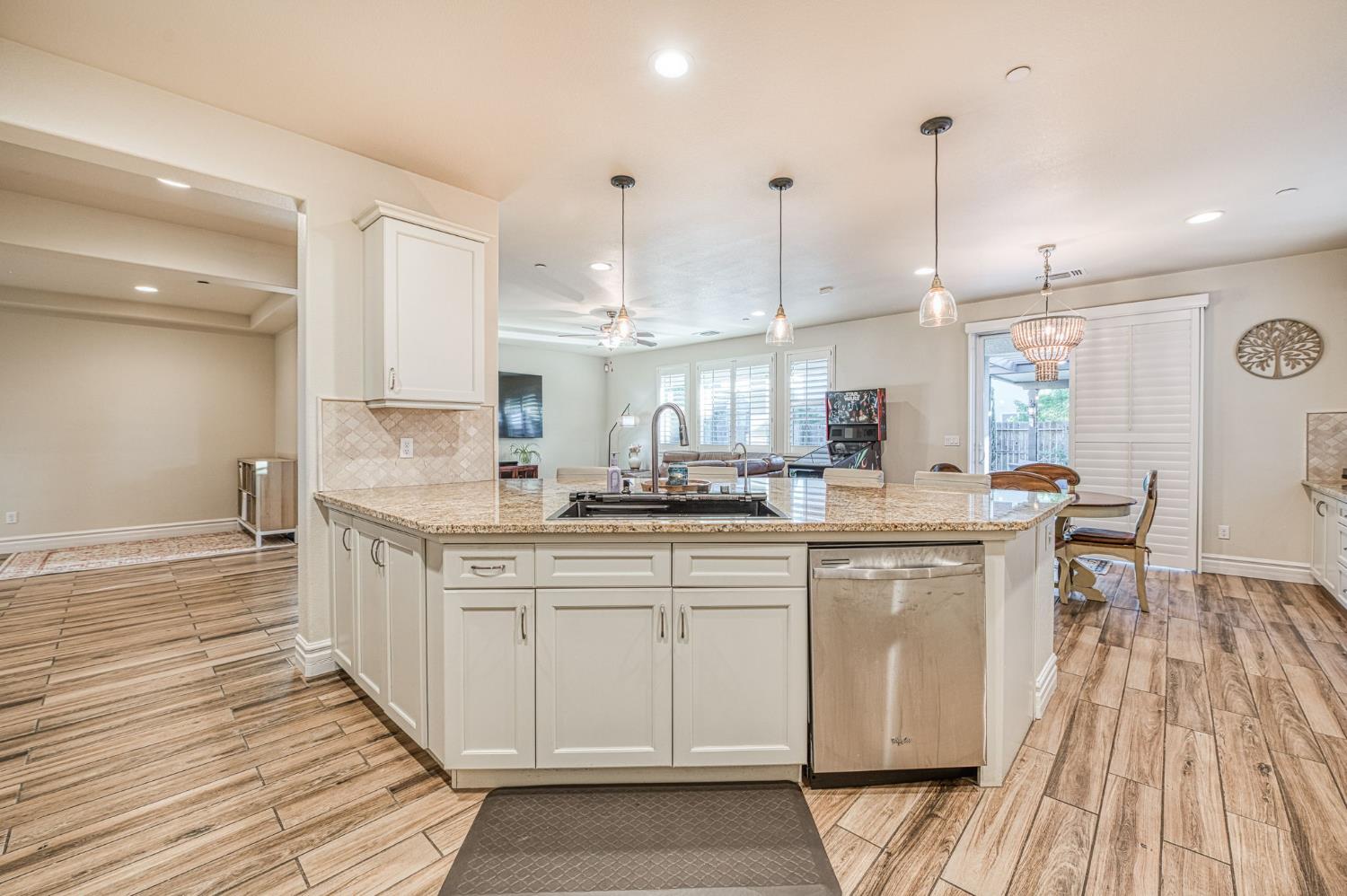 1266 N Redington Ave, Clovis, CA 93619
