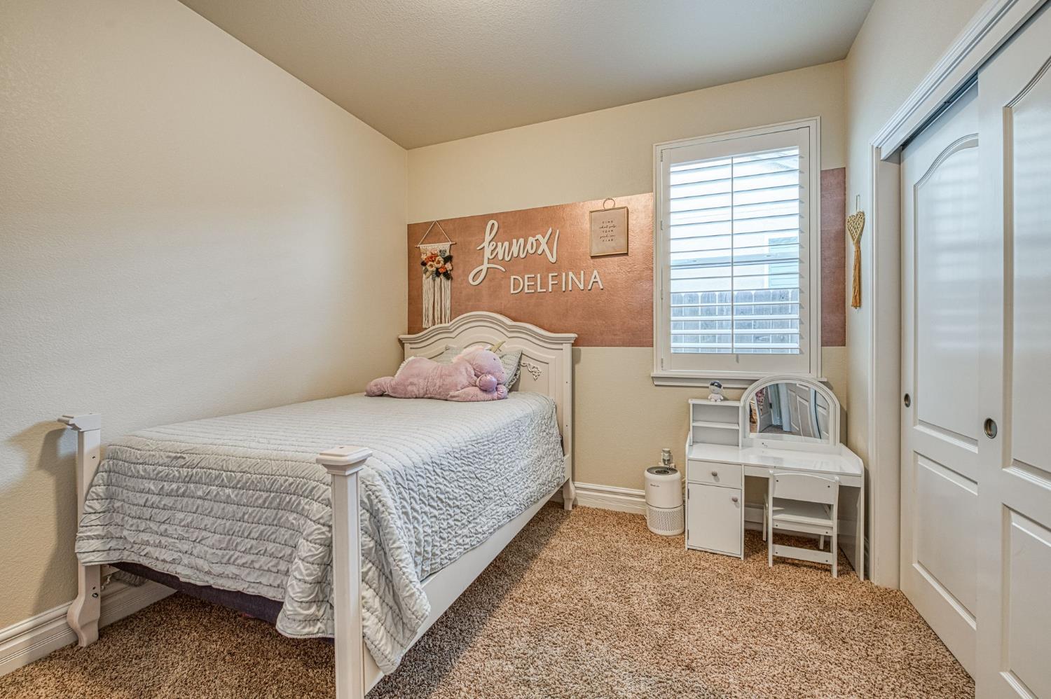 1266 N Redington Ave, Clovis, CA 93619