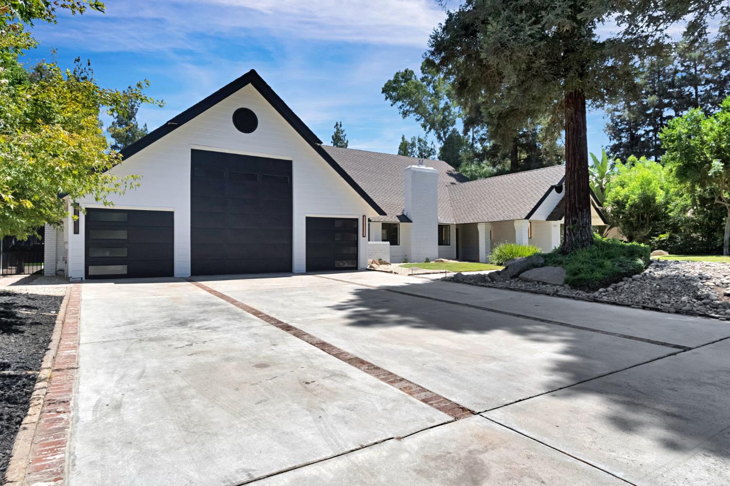 7442 N Tahan Ave, Fresno, CA 93711