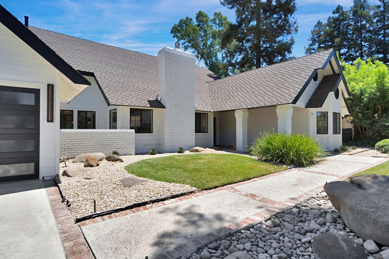 7442 N Tahan Ave, Fresno, CA 93711