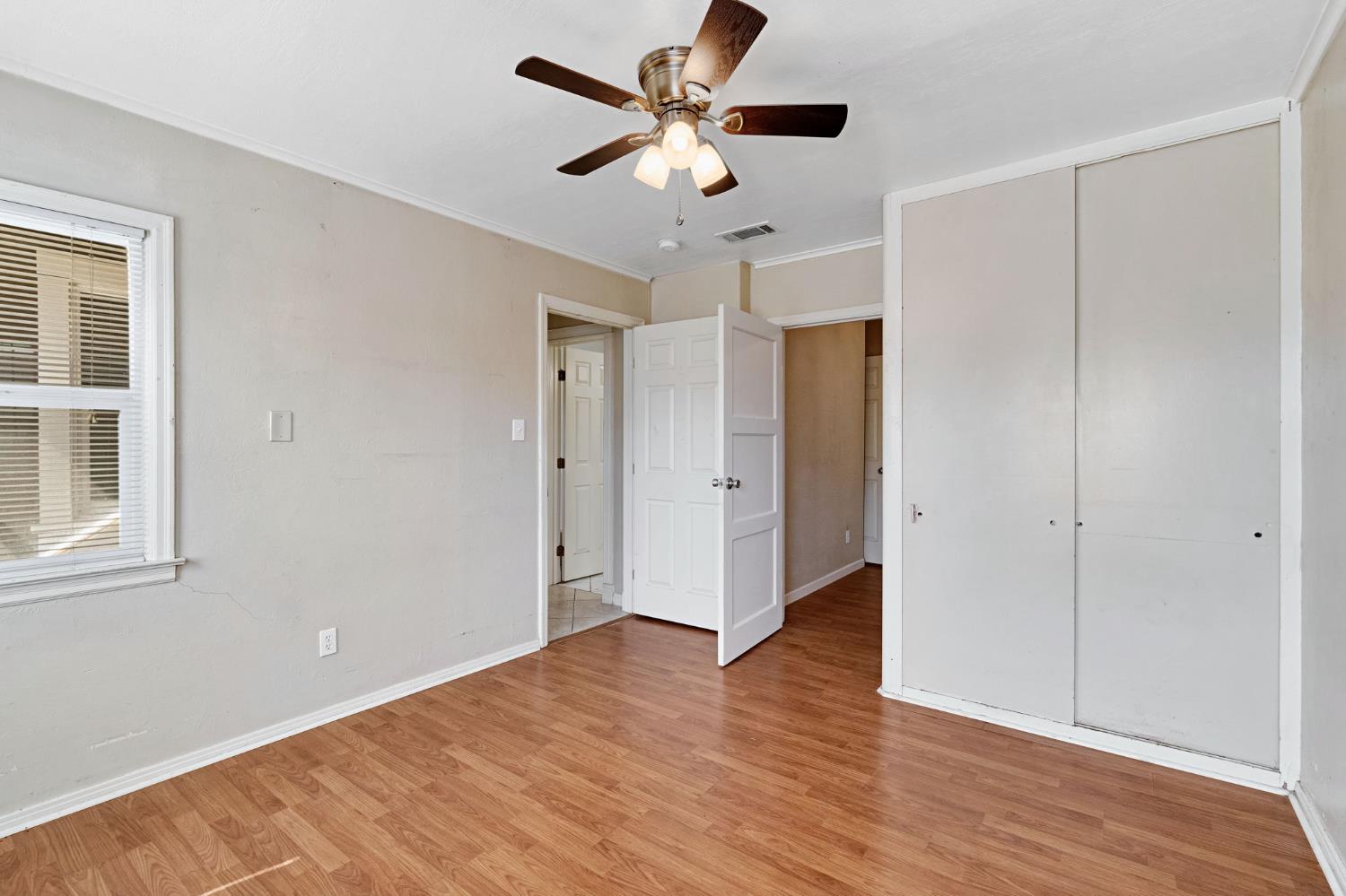 220 N College Ave, Fresno, CA 93701