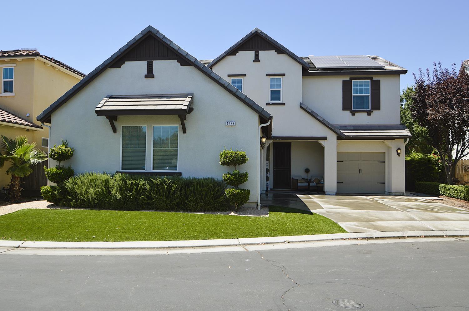 4287 Salem Ln, Clovis, CA 93619