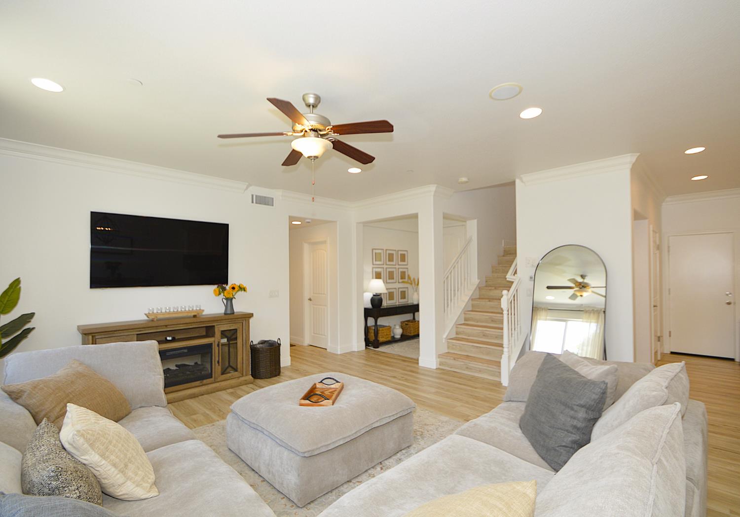 4287 Salem Ln, Clovis, CA 93619