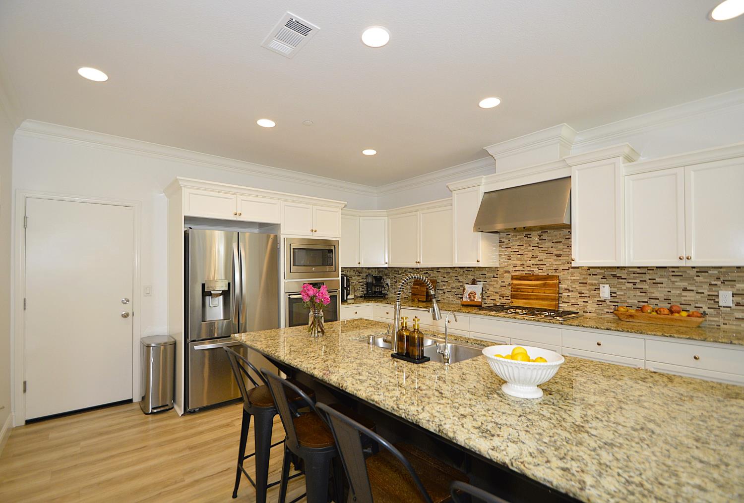 4287 Salem Ln, Clovis, CA 93619