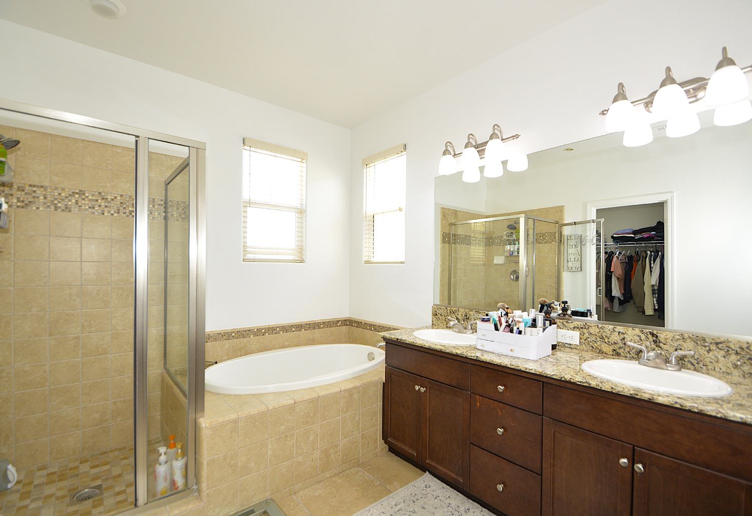 4287 Salem Ln, Clovis, CA 93619