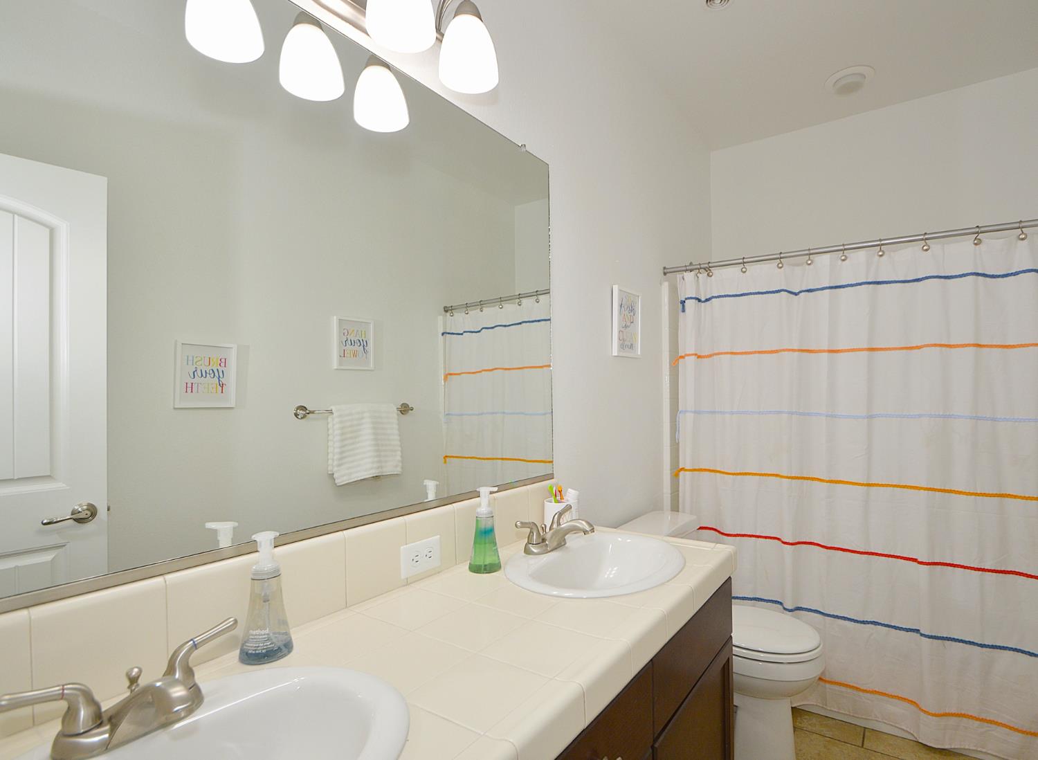 4287 Salem Ln, Clovis, CA 93619