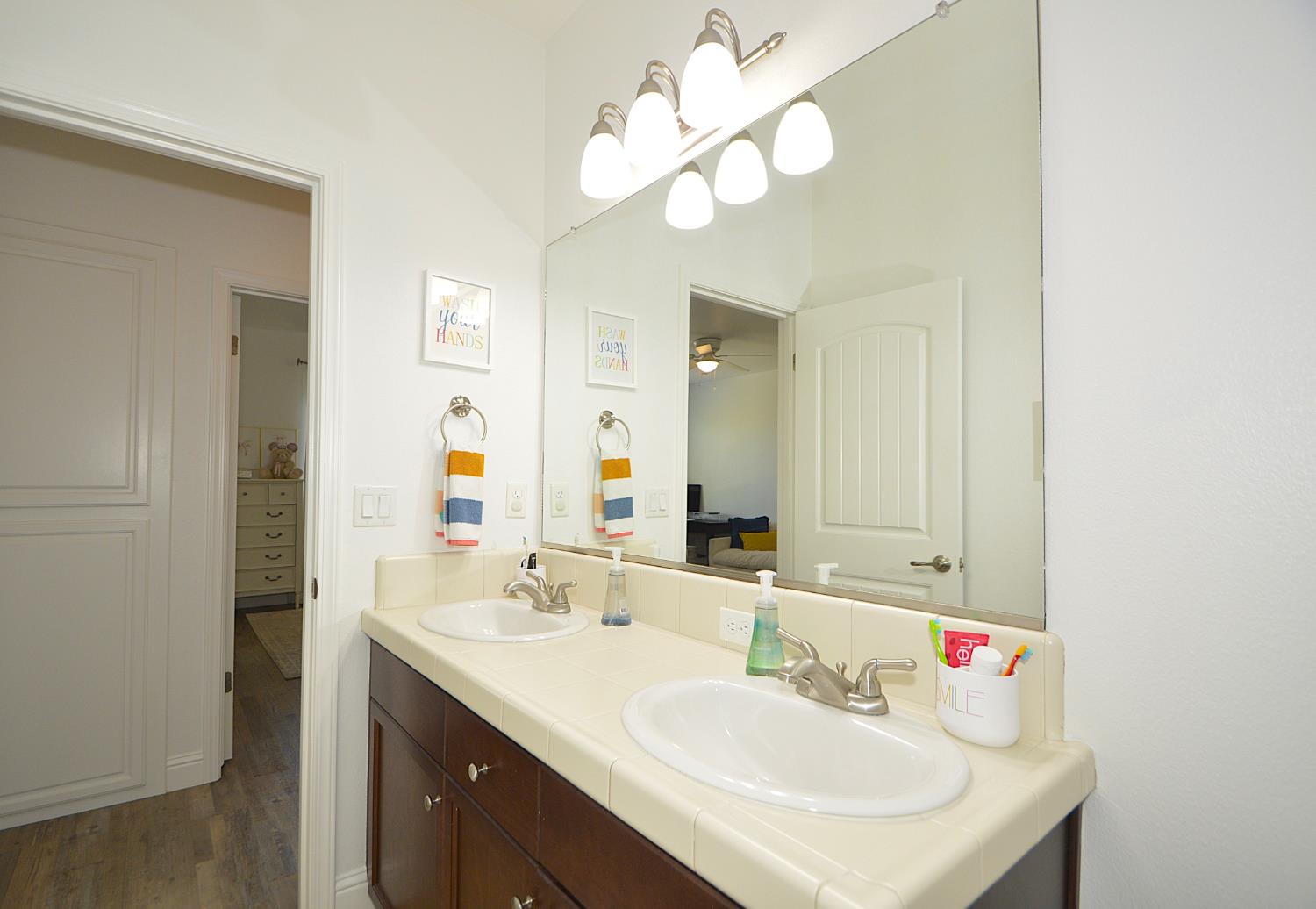 4287 Salem Ln, Clovis, CA 93619