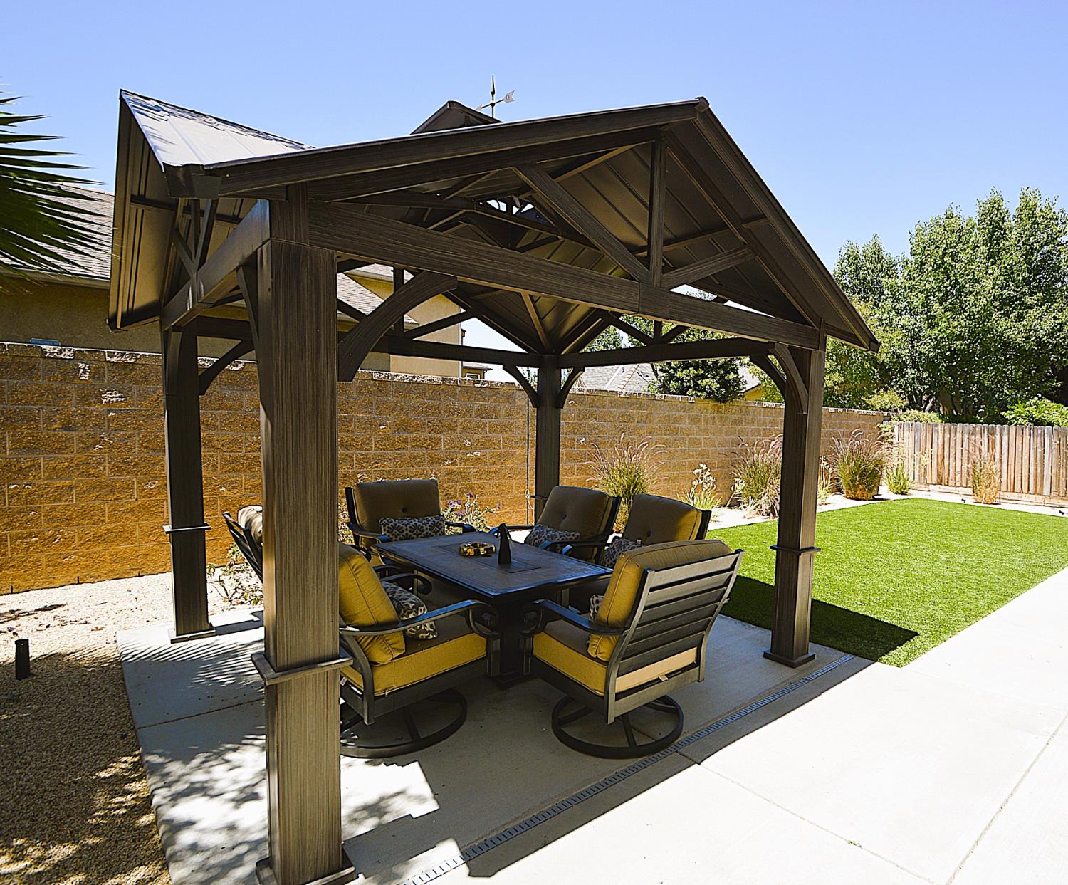 4287 Salem Ln, Clovis, CA 93619
