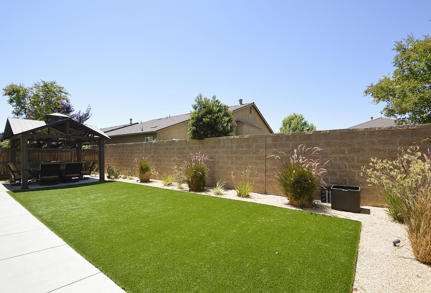 4287 Salem Ln, Clovis, CA 93619