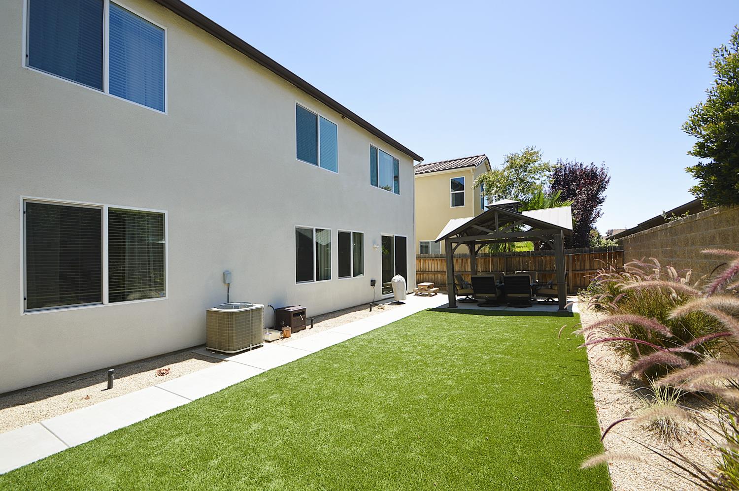 4287 Salem Ln, Clovis, CA 93619