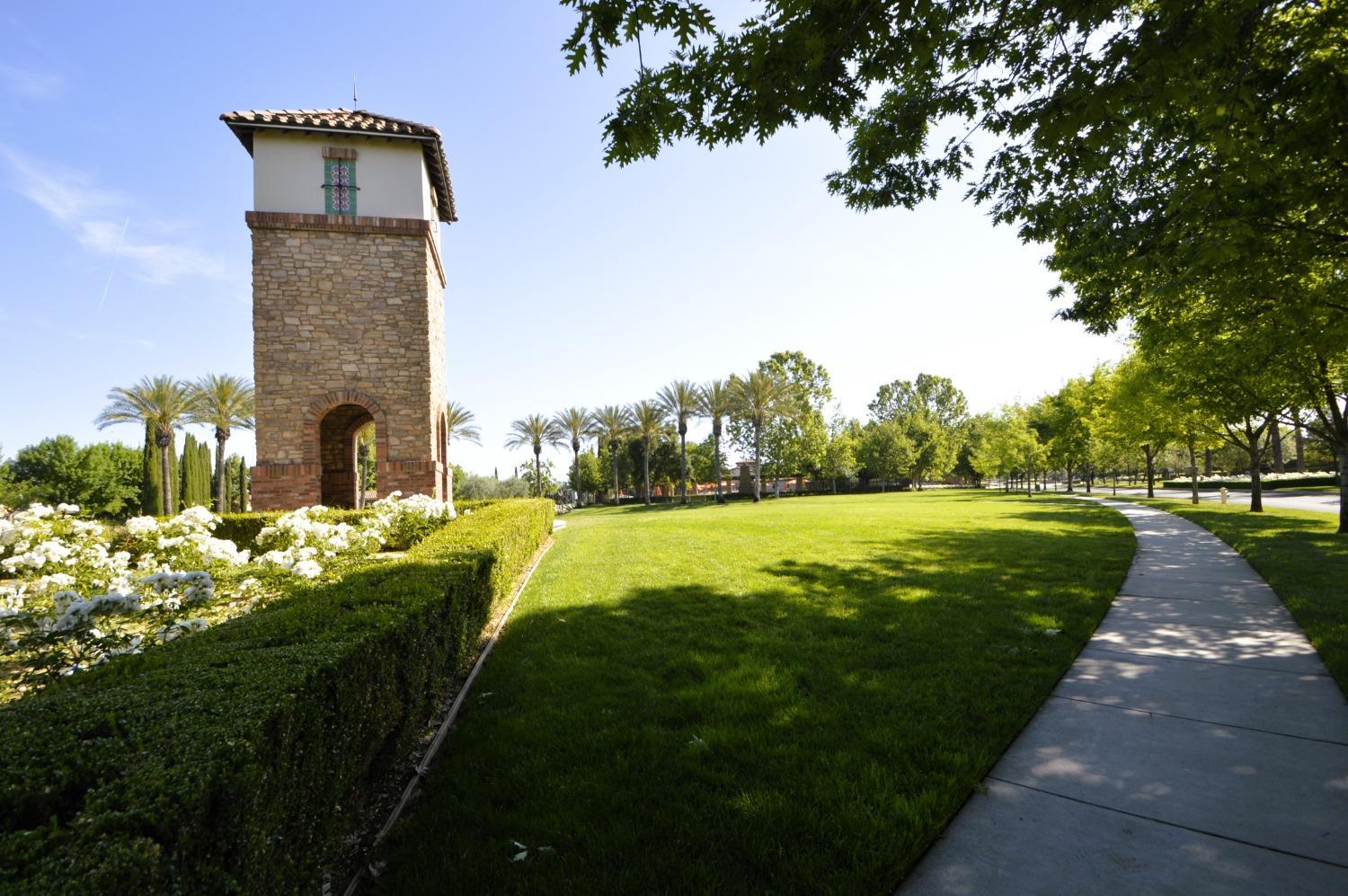 4287 Salem Ln, Clovis, CA 93619