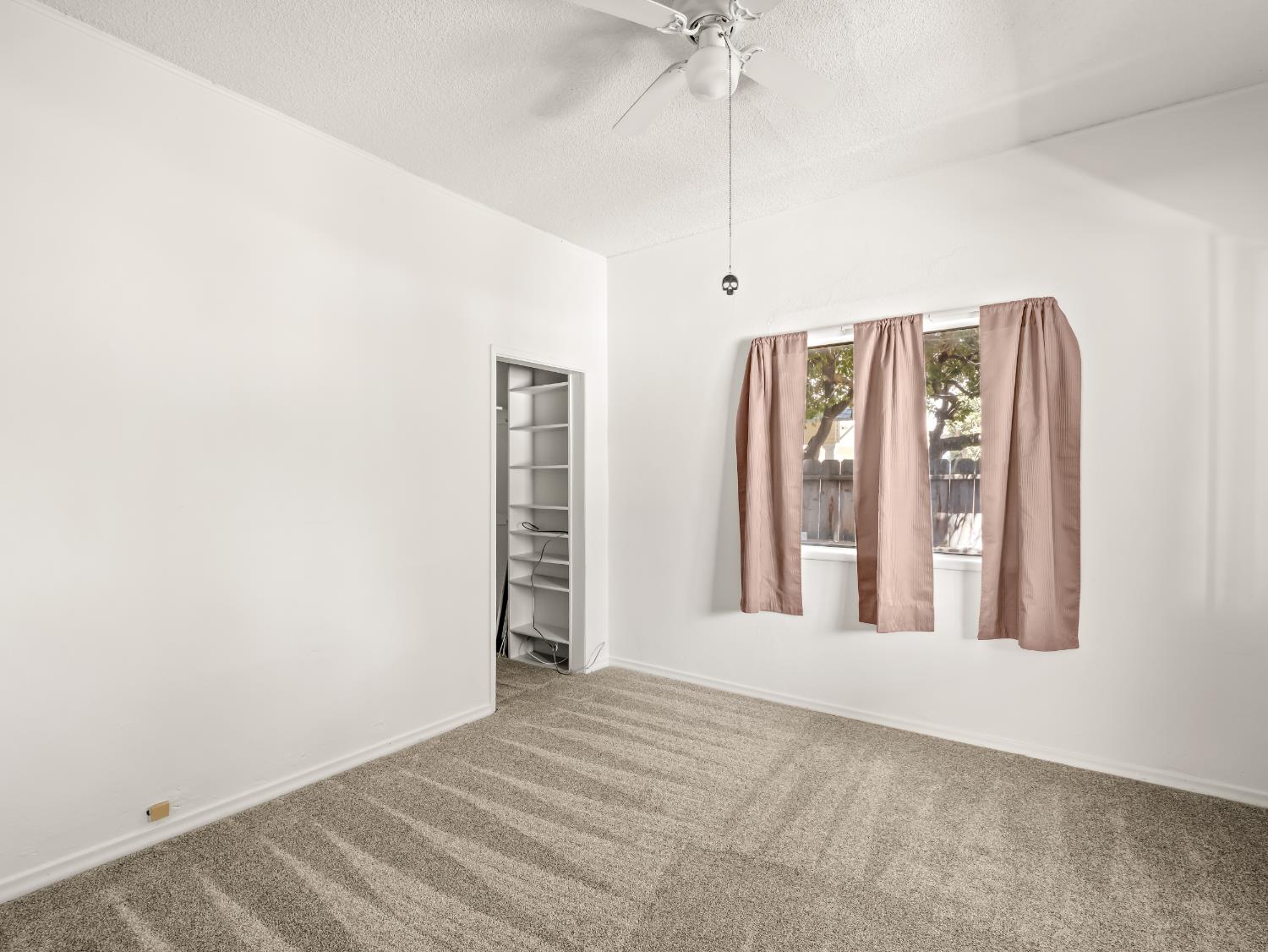1231 N Roosevelt Ave, Fresno, CA 93728