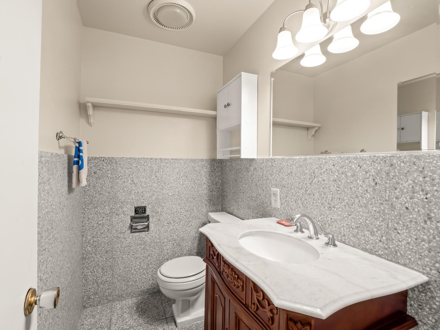 1231 N Roosevelt Ave, Fresno, CA 93728