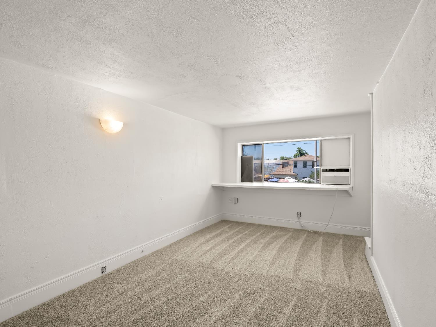 1231 N Roosevelt Ave, Fresno, CA 93728