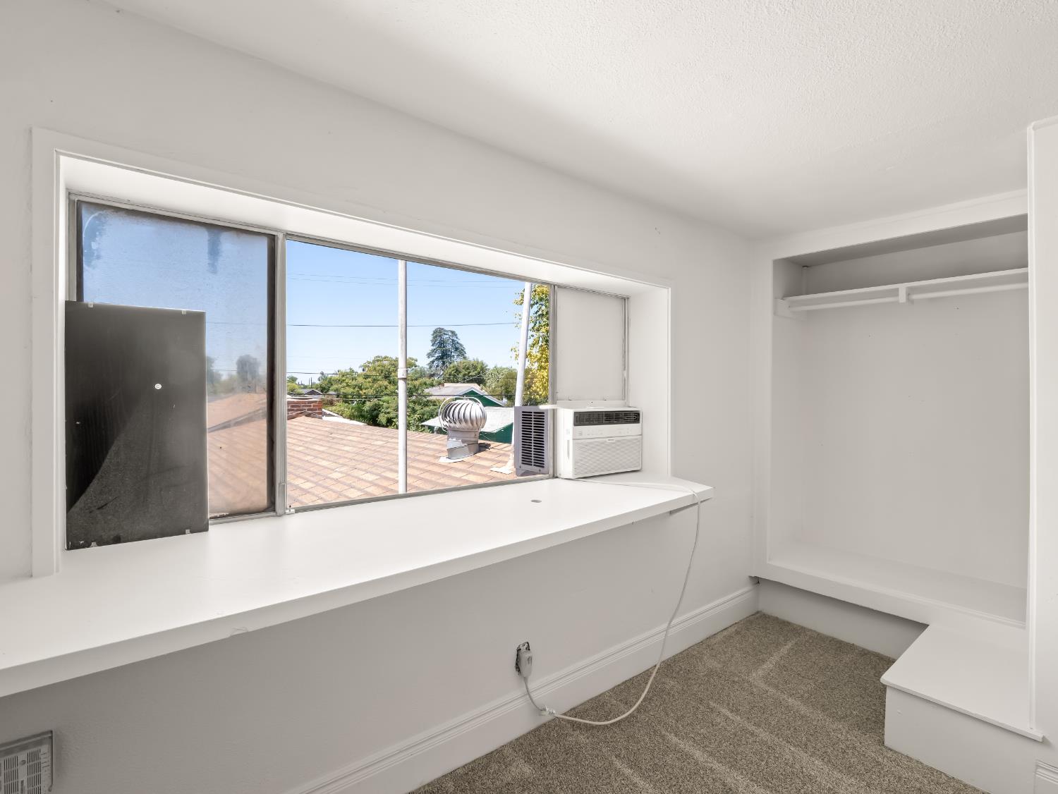1231 N Roosevelt Ave, Fresno, CA 93728