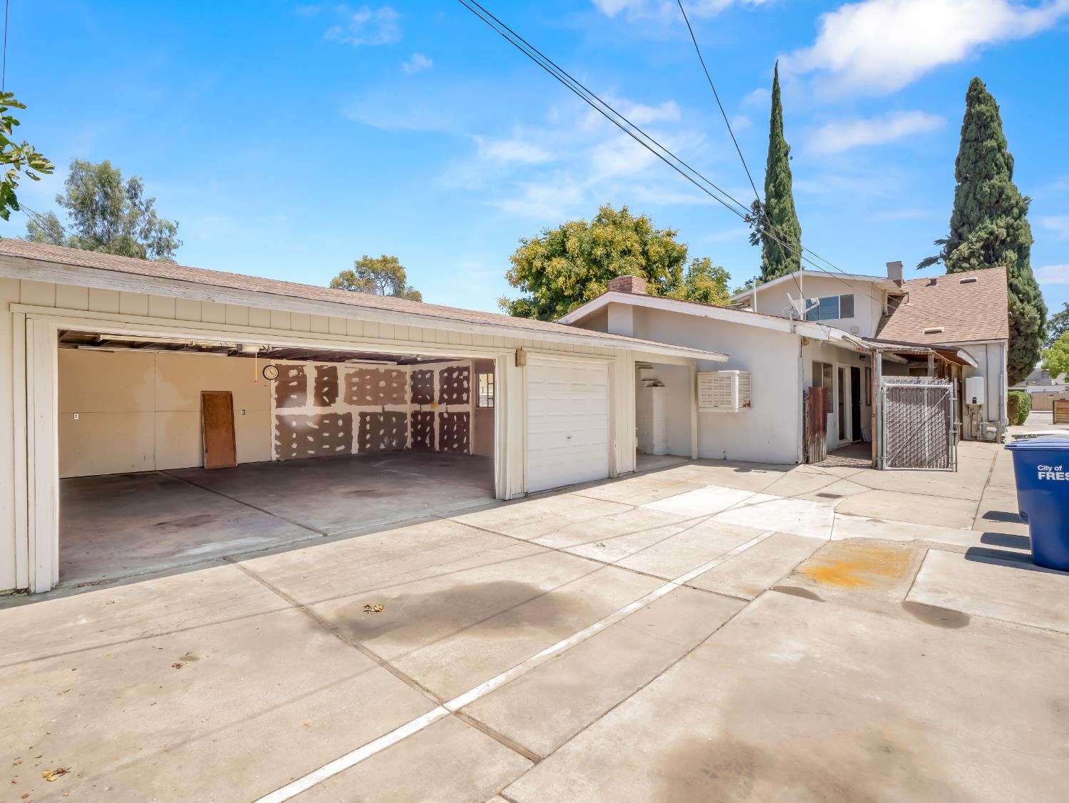 1231 N Roosevelt Ave, Fresno, CA 93728