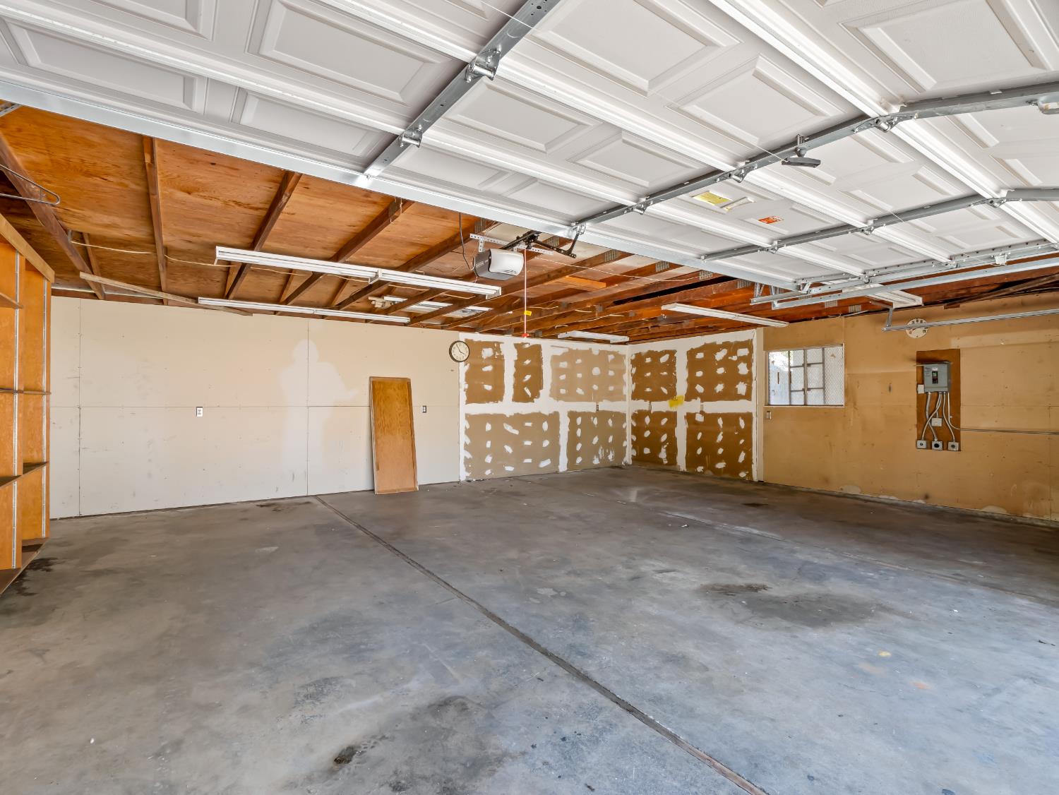1231 N Roosevelt Ave, Fresno, CA 93728
