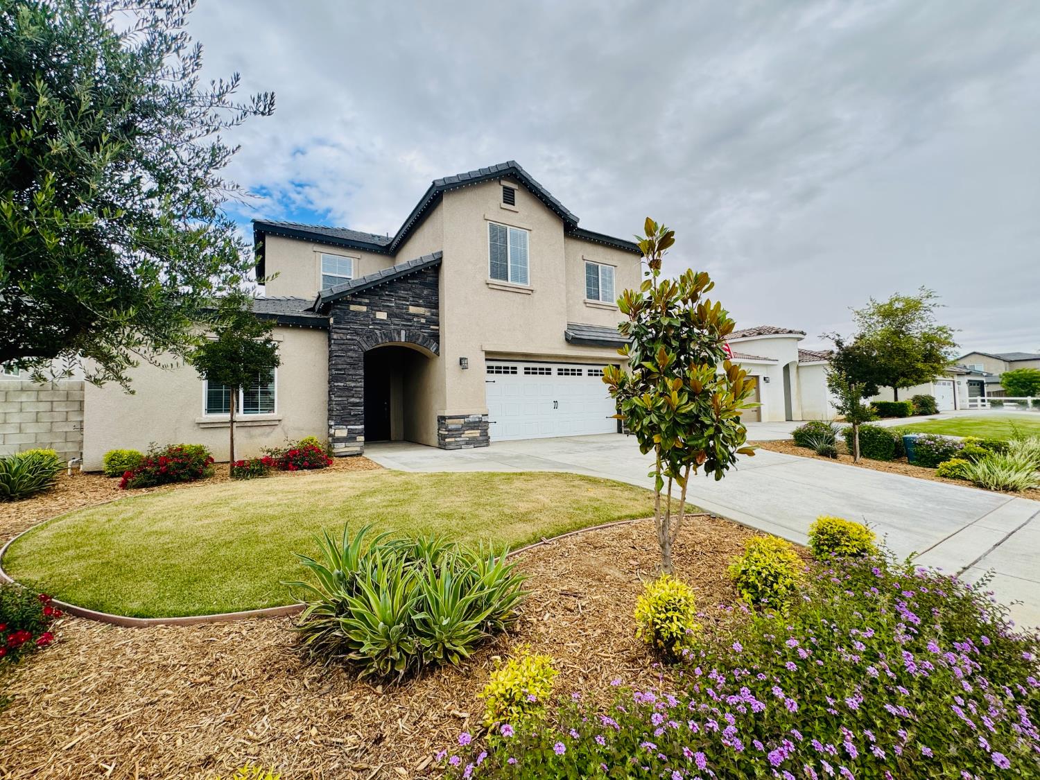 8512 Kowa St, Bakersfield, CA 93314