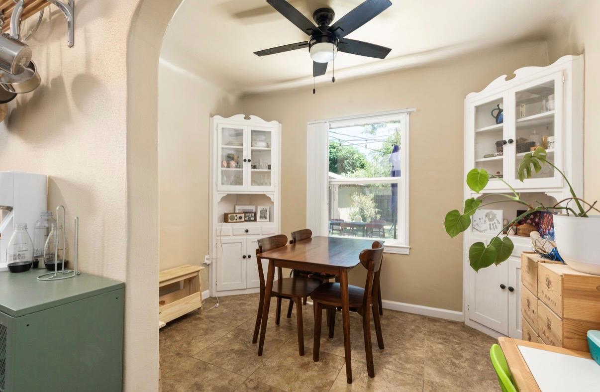 432 E Cambridge Ave, Fresno, CA 93704