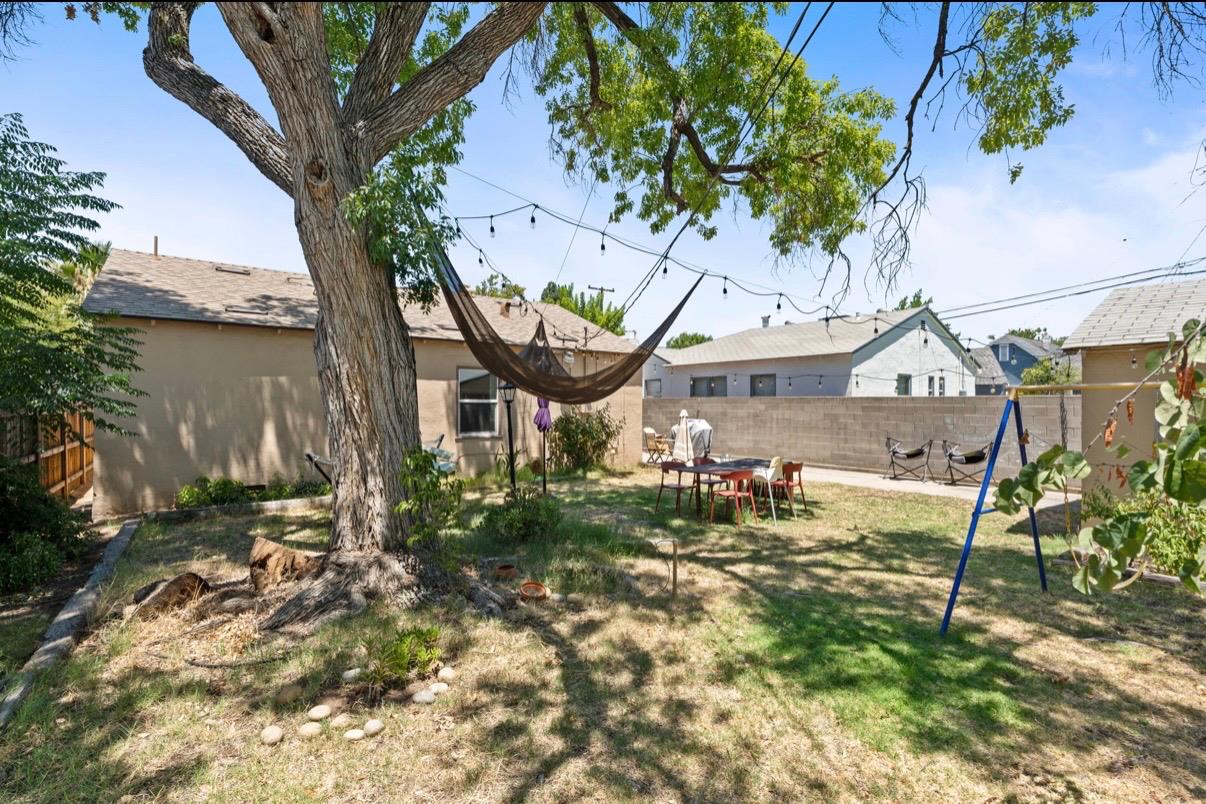 432 E Cambridge Ave, Fresno, CA 93704