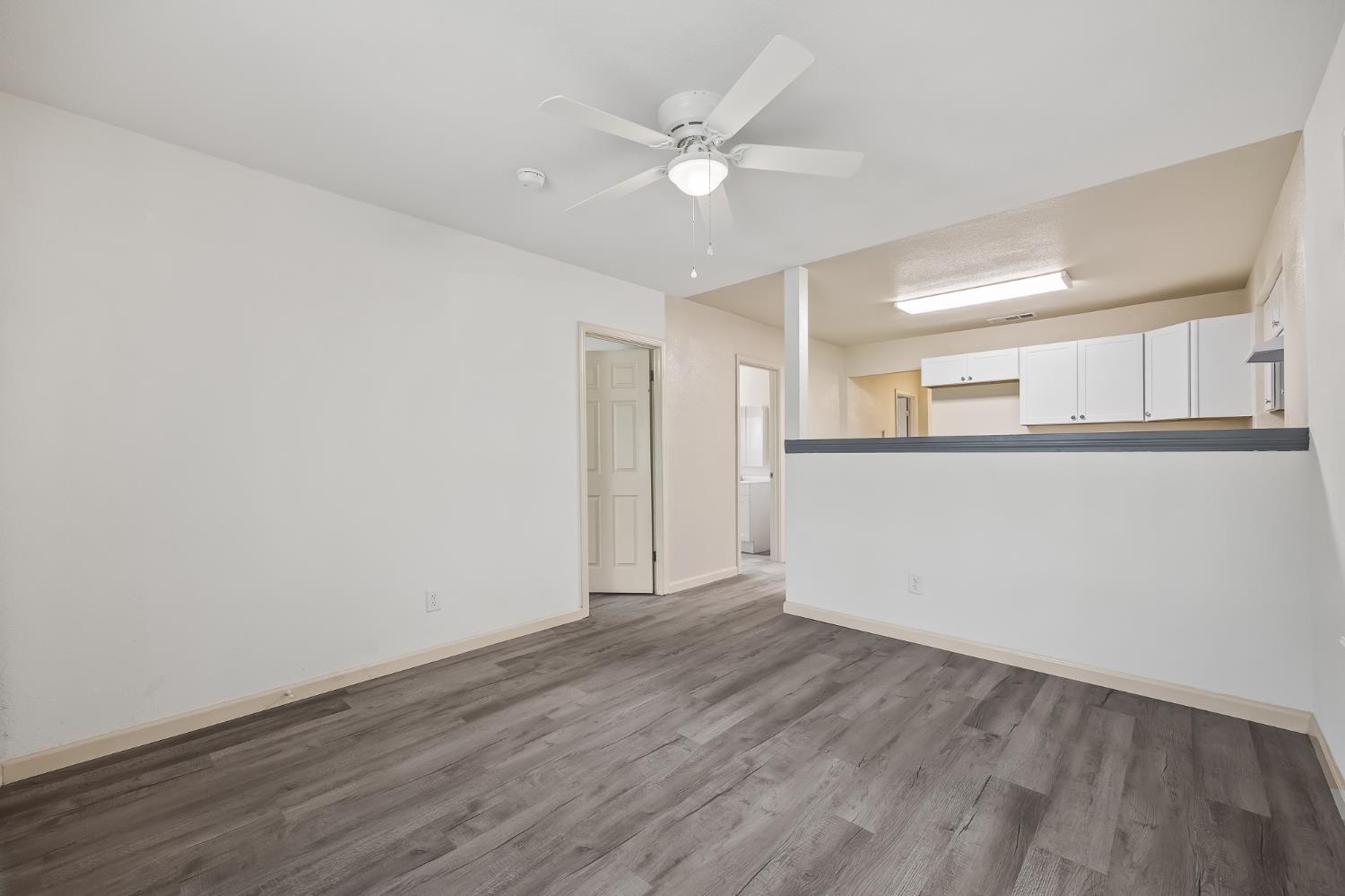 2221 E Lewis Ave, Fresno, CA 93701