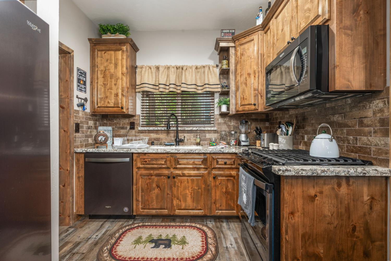 41310 Cedar Ridge Ln, Shaver Lake, CA 93664