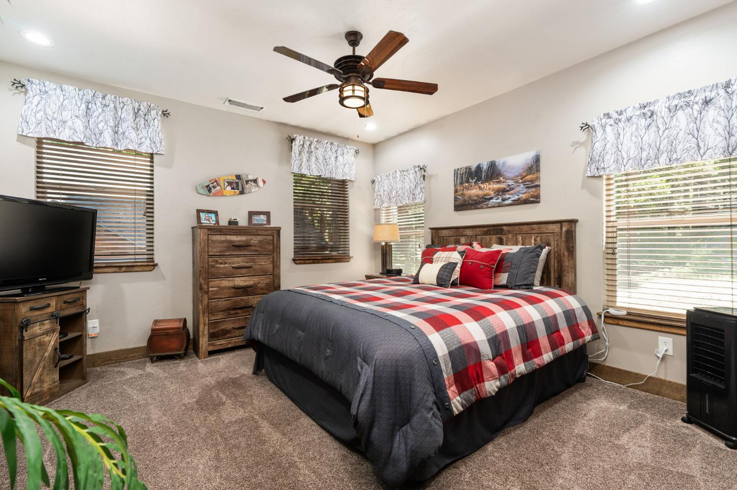 41310 Cedar Ridge Ln, Shaver Lake, CA 93664